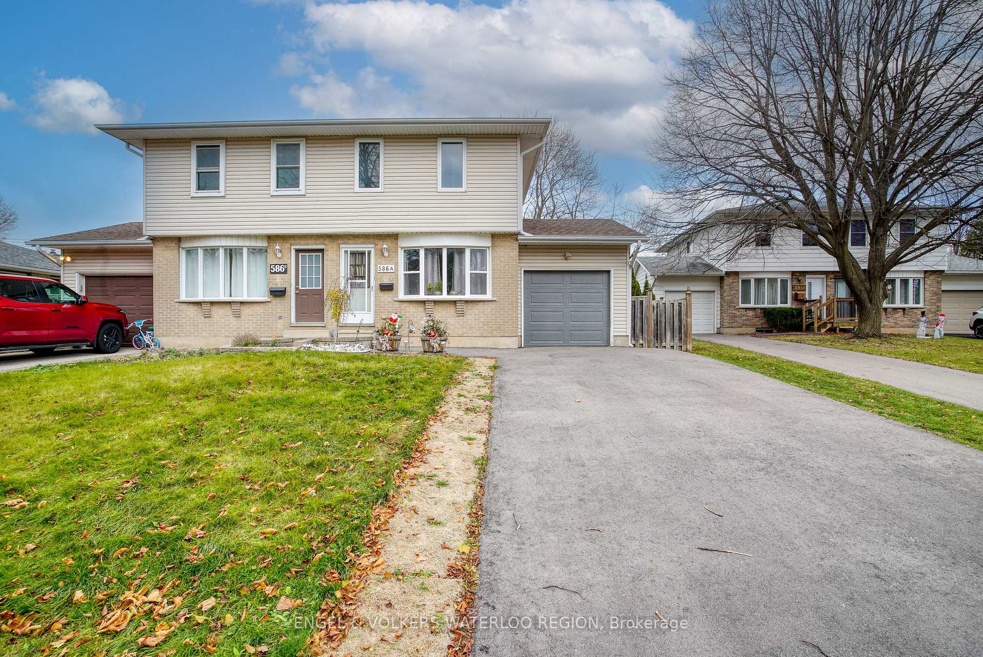 Photo 8 of Unit A, 586 Mount Anne Drive, Waterloo — HOMEH