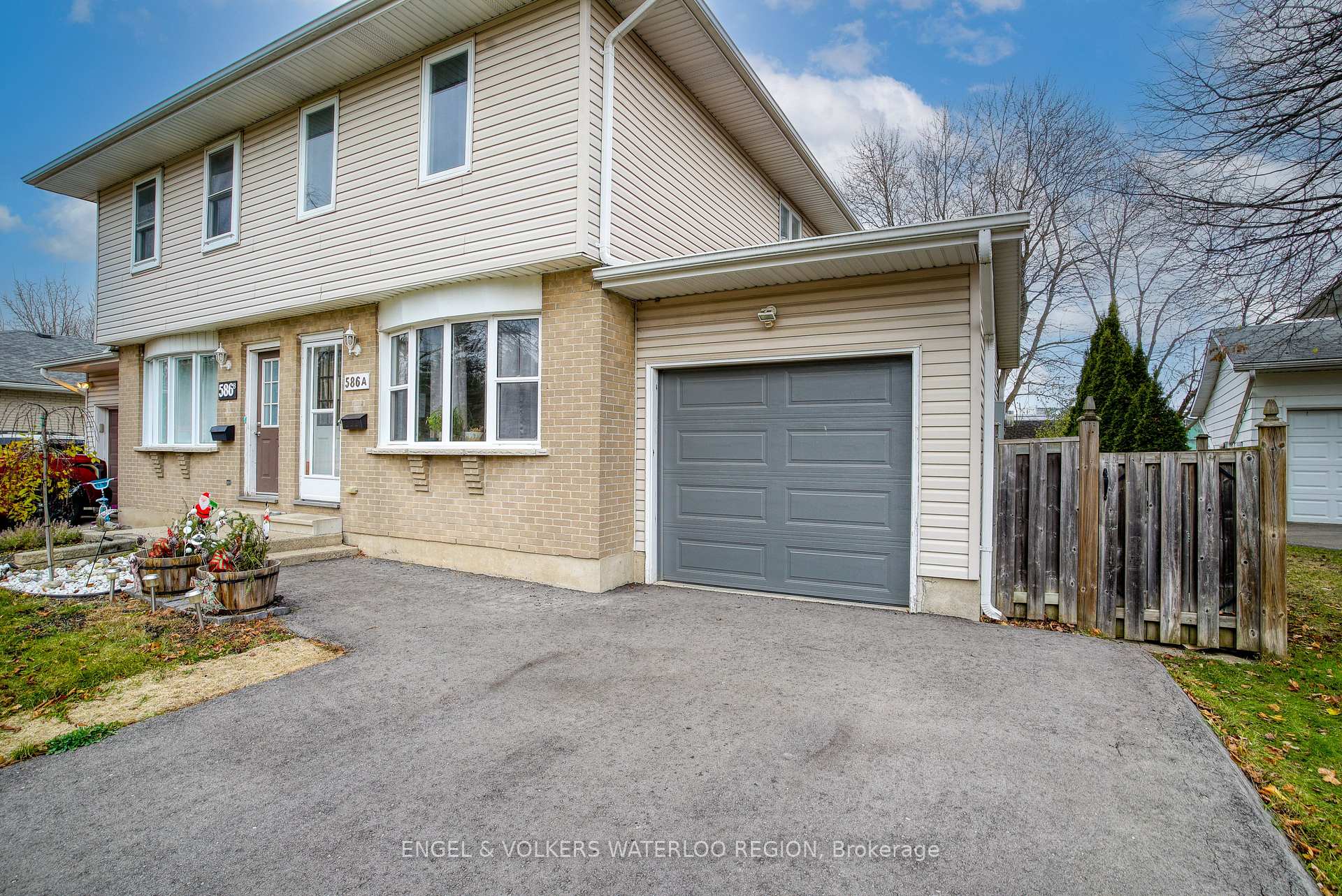 Photo 10 of Unit A, 586 Mount Anne Drive, Waterloo — HOMEH