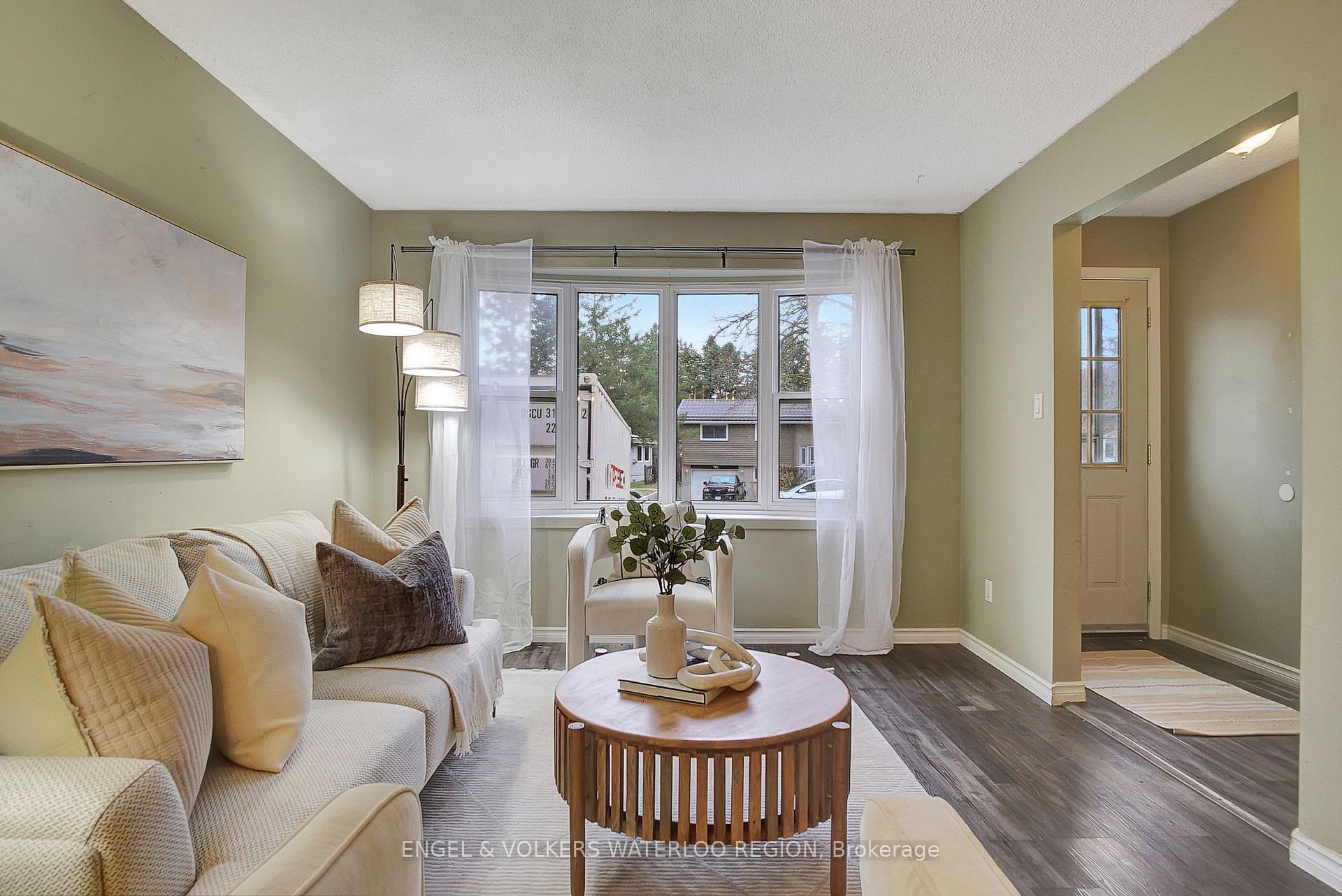 Photo 3 of Unit A, 586 Mount Anne Drive, Waterloo — HOMEH