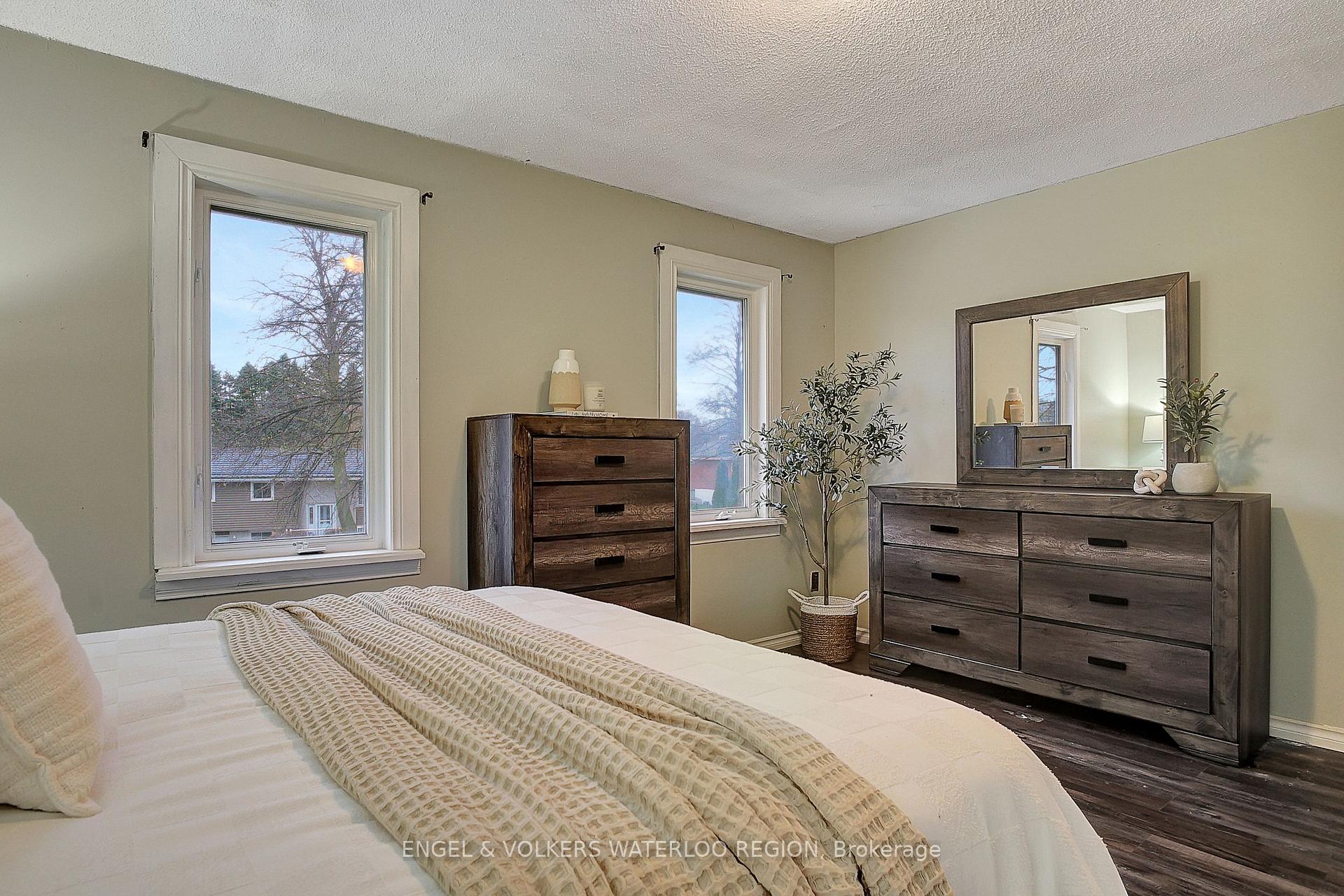 Photo 12 of Unit A, 586 Mount Anne Drive, Waterloo — HOMEH