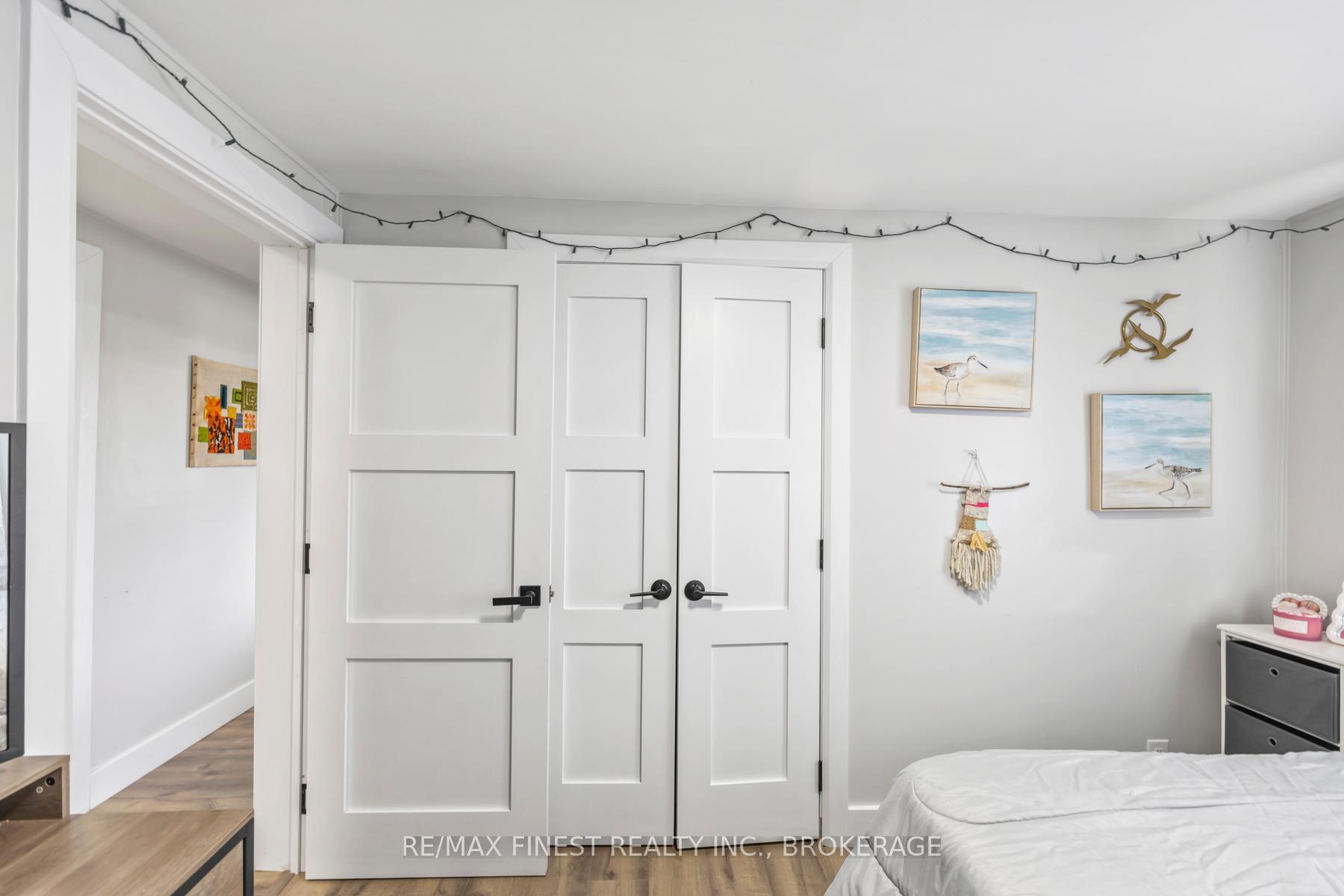 Photo 12 of 35 Clairton Place, Loyalist, Amherstview — HOMEH