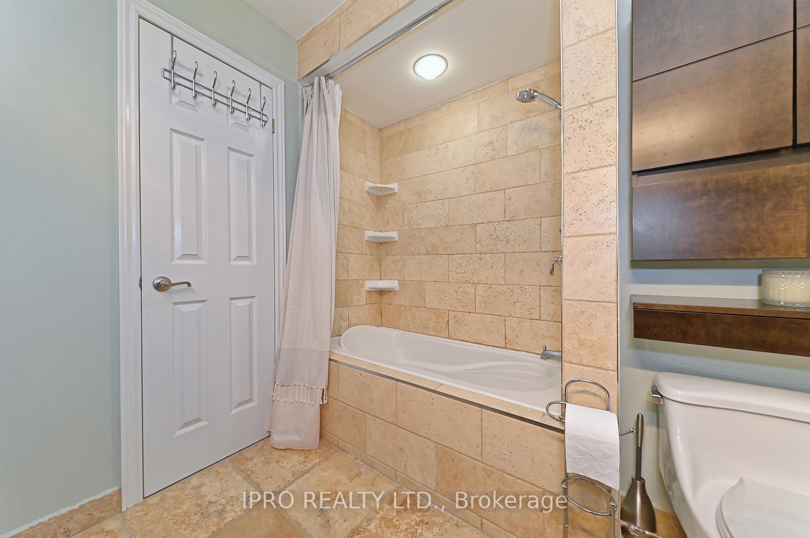 Photo 19 of 16 Bryant Court, Brampton, Brampton West — HOMEH