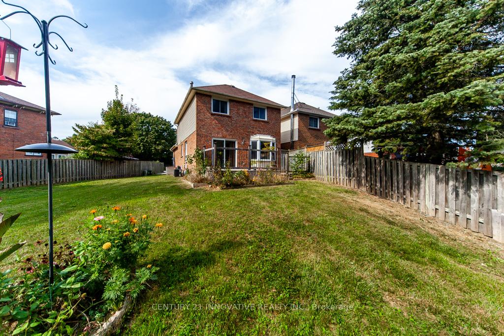 Photo 14 of 1 Prout Drive, Clarington, Bowmanville — HOMEH