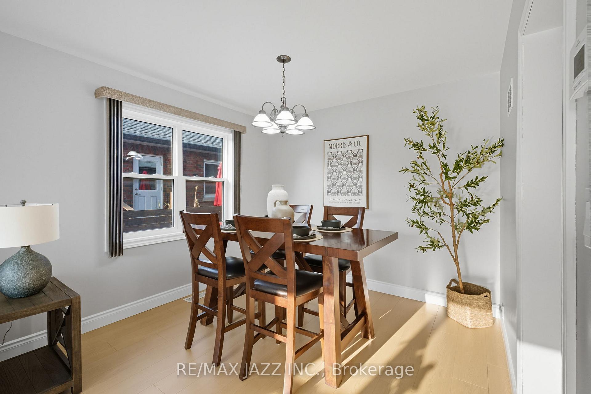 Photo 7 of 55 Liberty Street S, Clarington, Bowmanville — HOMEH