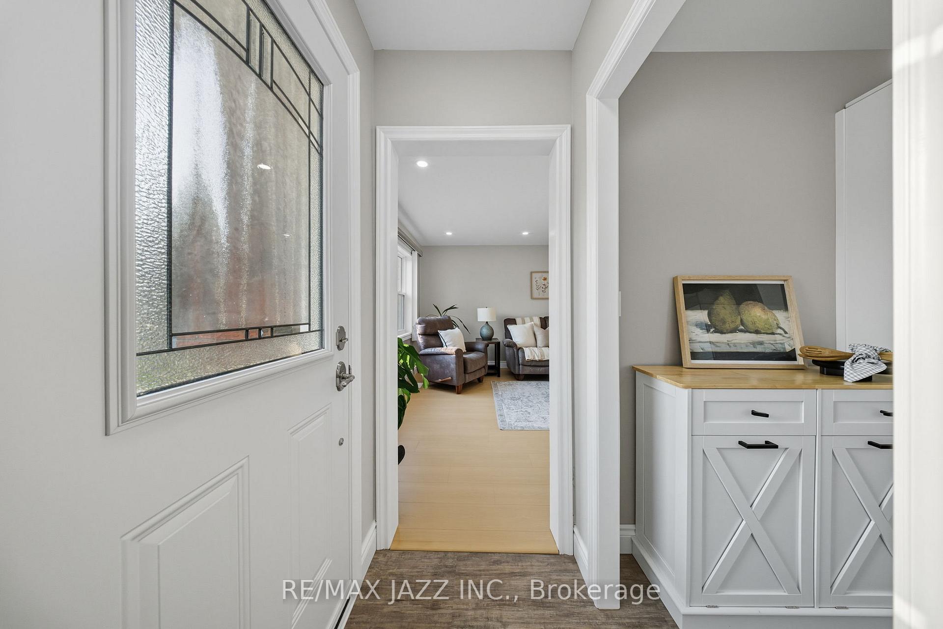 Photo 8 of 55 Liberty Street S, Clarington, Bowmanville — HOMEH