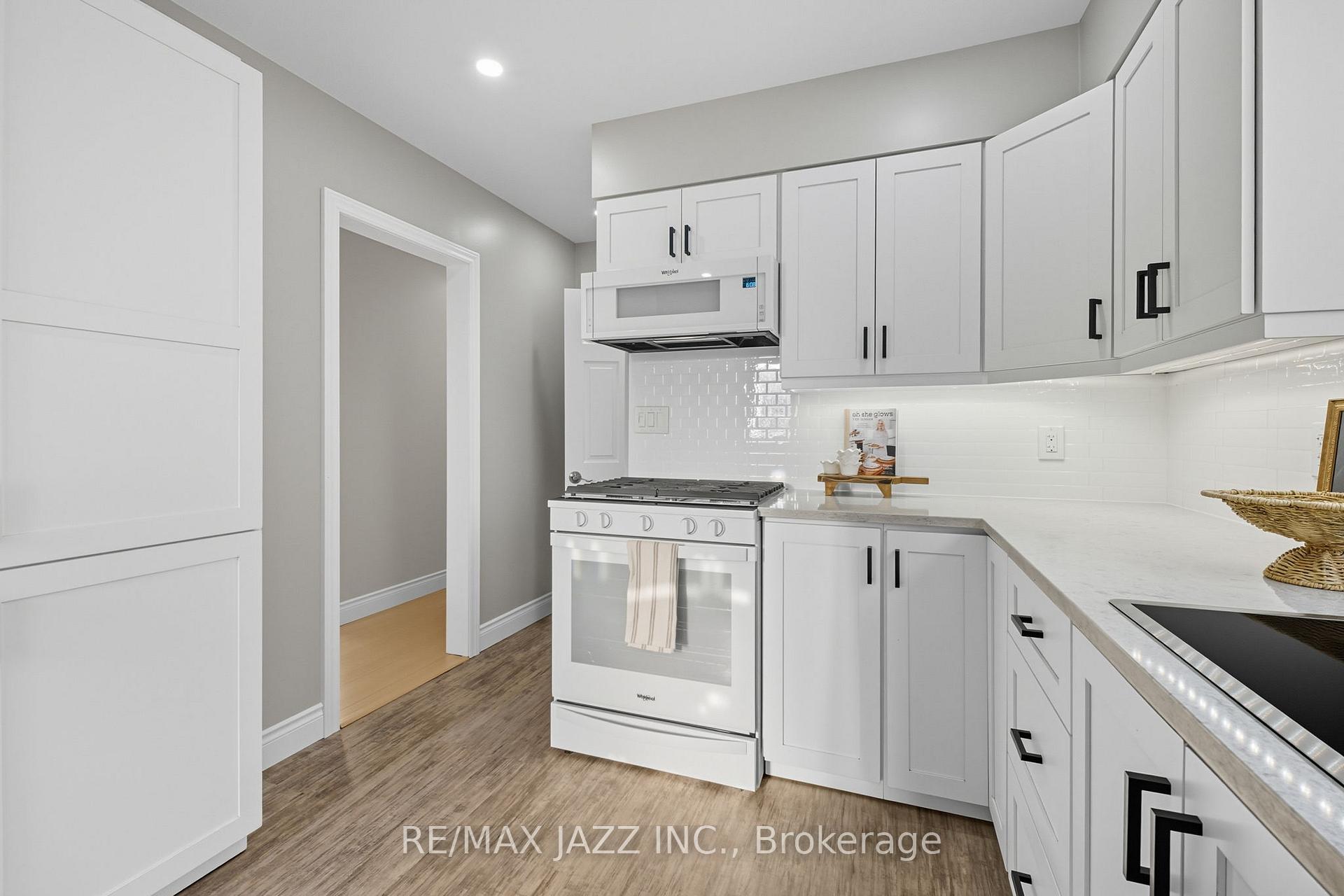 Photo 13 of 55 Liberty Street S, Clarington, Bowmanville — HOMEH
