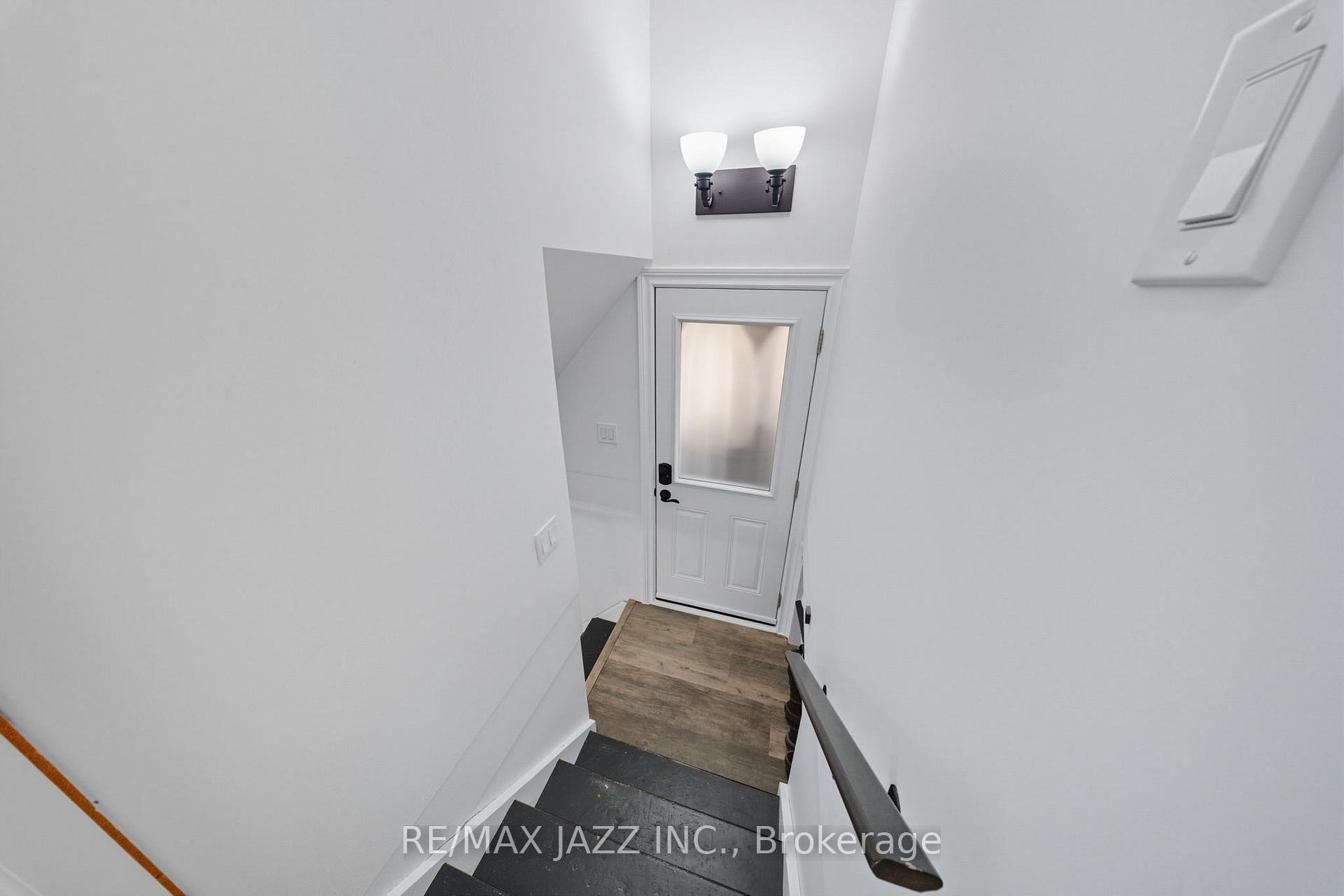 Photo 21 of 55 Liberty Street S, Clarington, Bowmanville — HOMEH