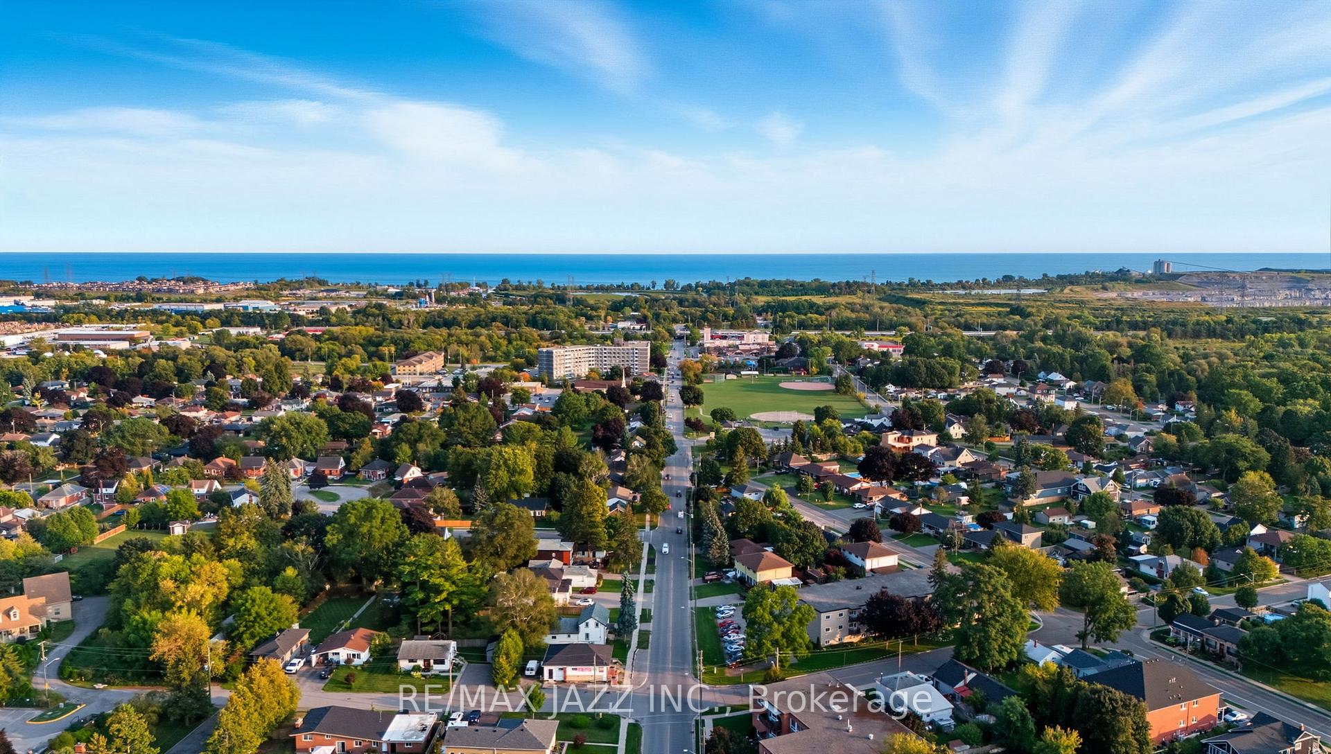 Photo 41 of 55 Liberty Street S, Clarington, Bowmanville — HOMEH