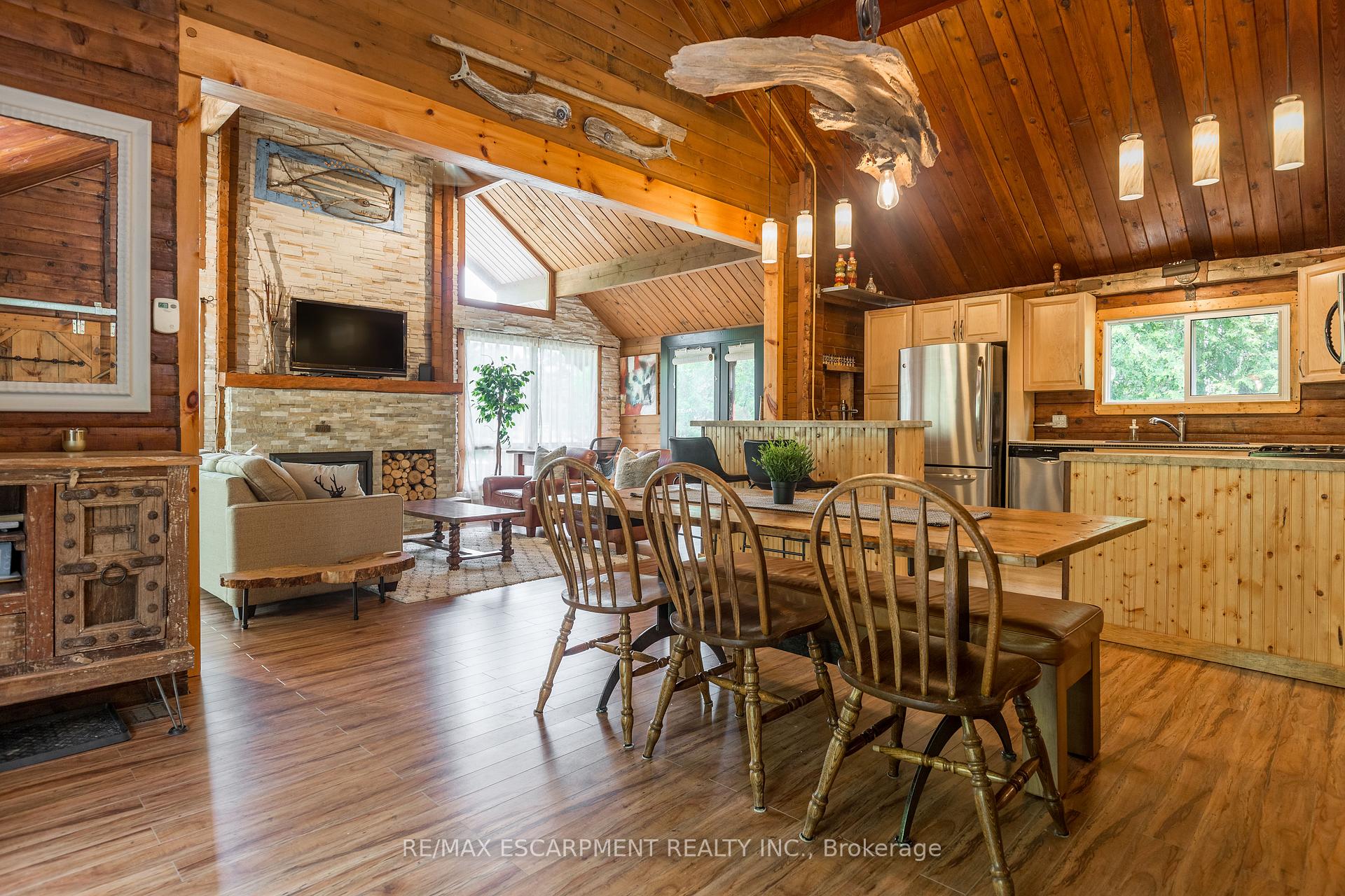 Photo 18 of 209850 26 Highway, Blue Mountains — HOMEH