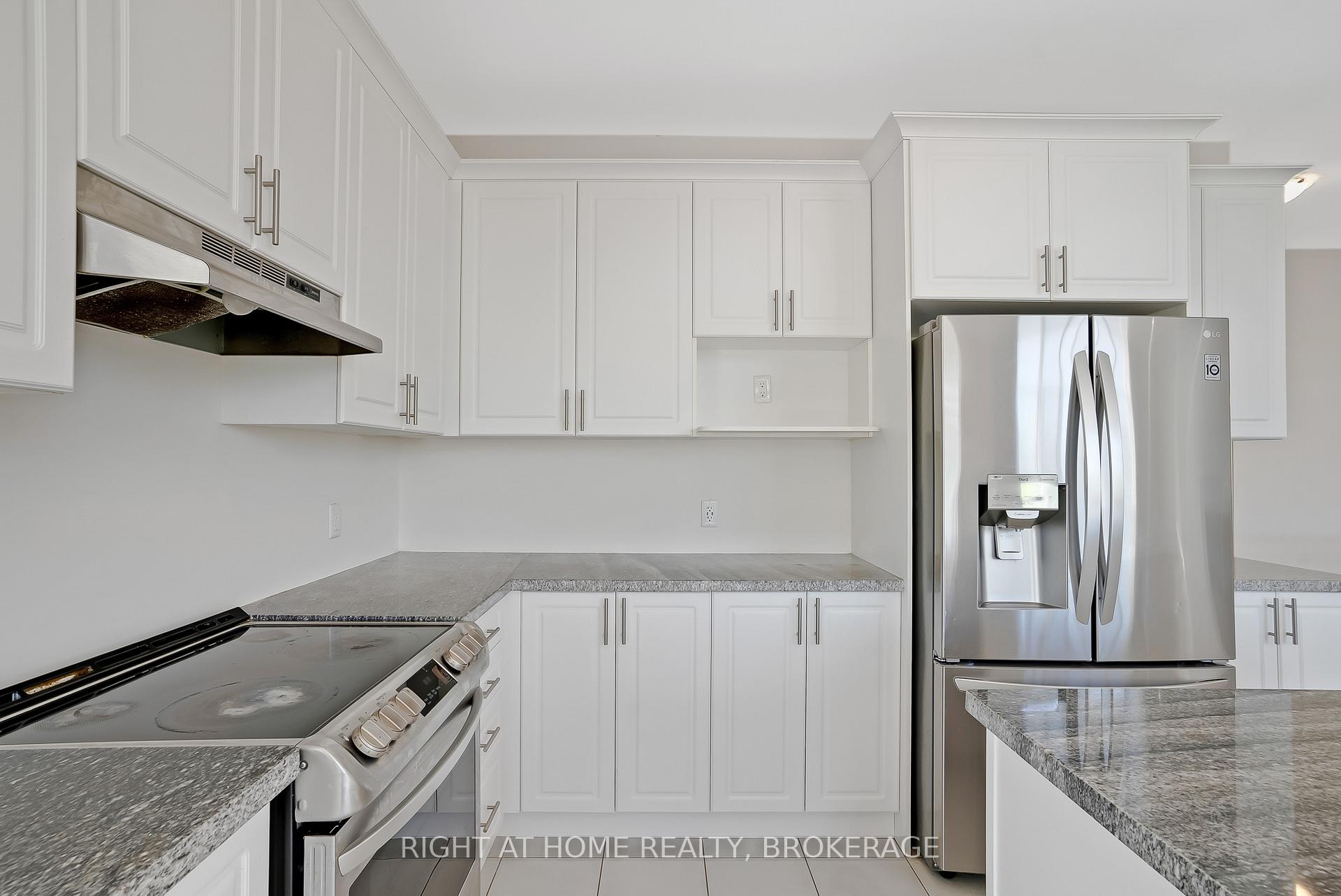 Photo 17 of 19 Robarts Drive, Hamilton, Ancaster — HOMEH