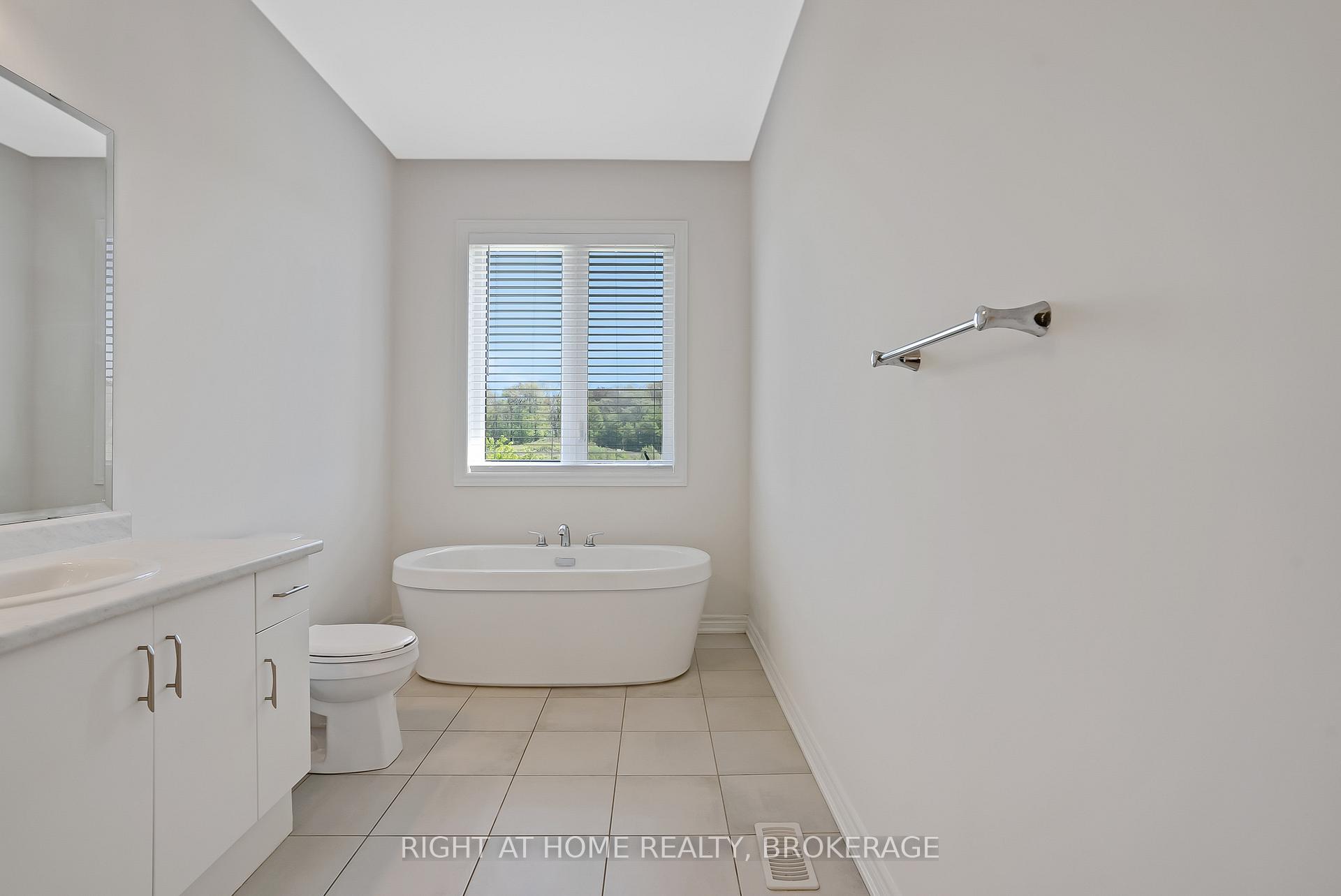 Photo 27 of 19 Robarts Drive, Hamilton, Ancaster — HOMEH