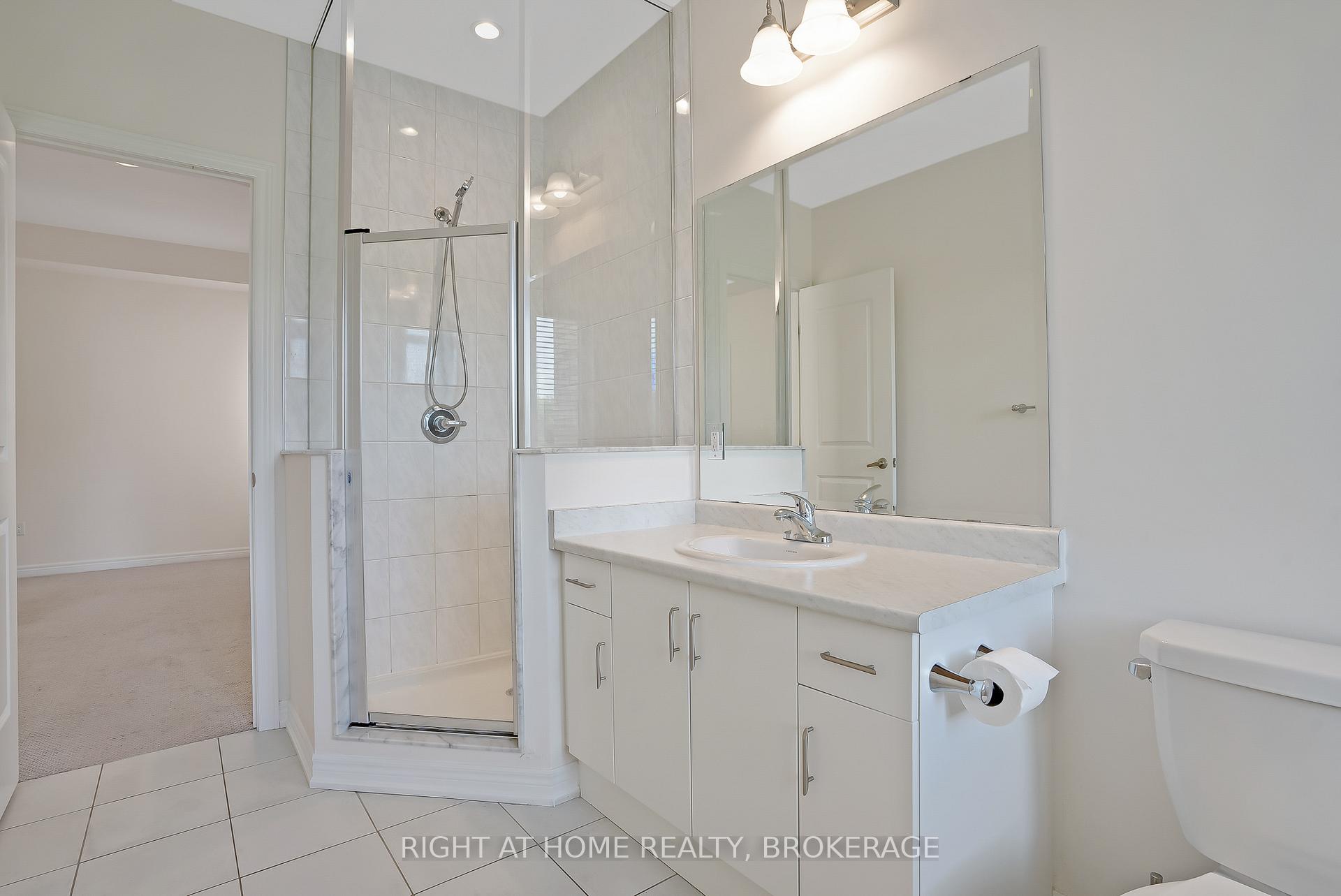 Photo 29 of 19 Robarts Drive, Hamilton, Ancaster — HOMEH