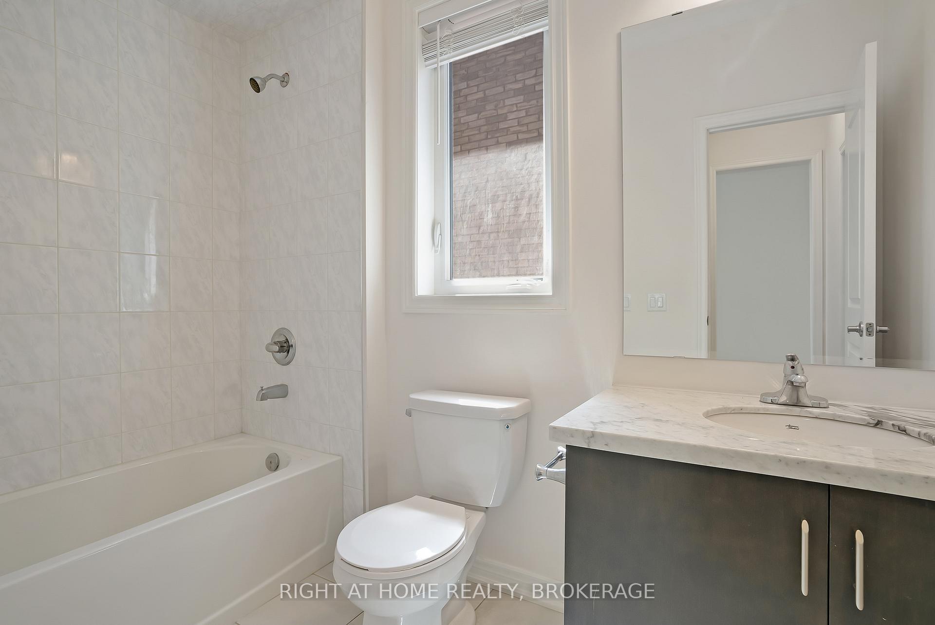 Photo 35 of 19 Robarts Drive, Hamilton, Ancaster — HOMEH