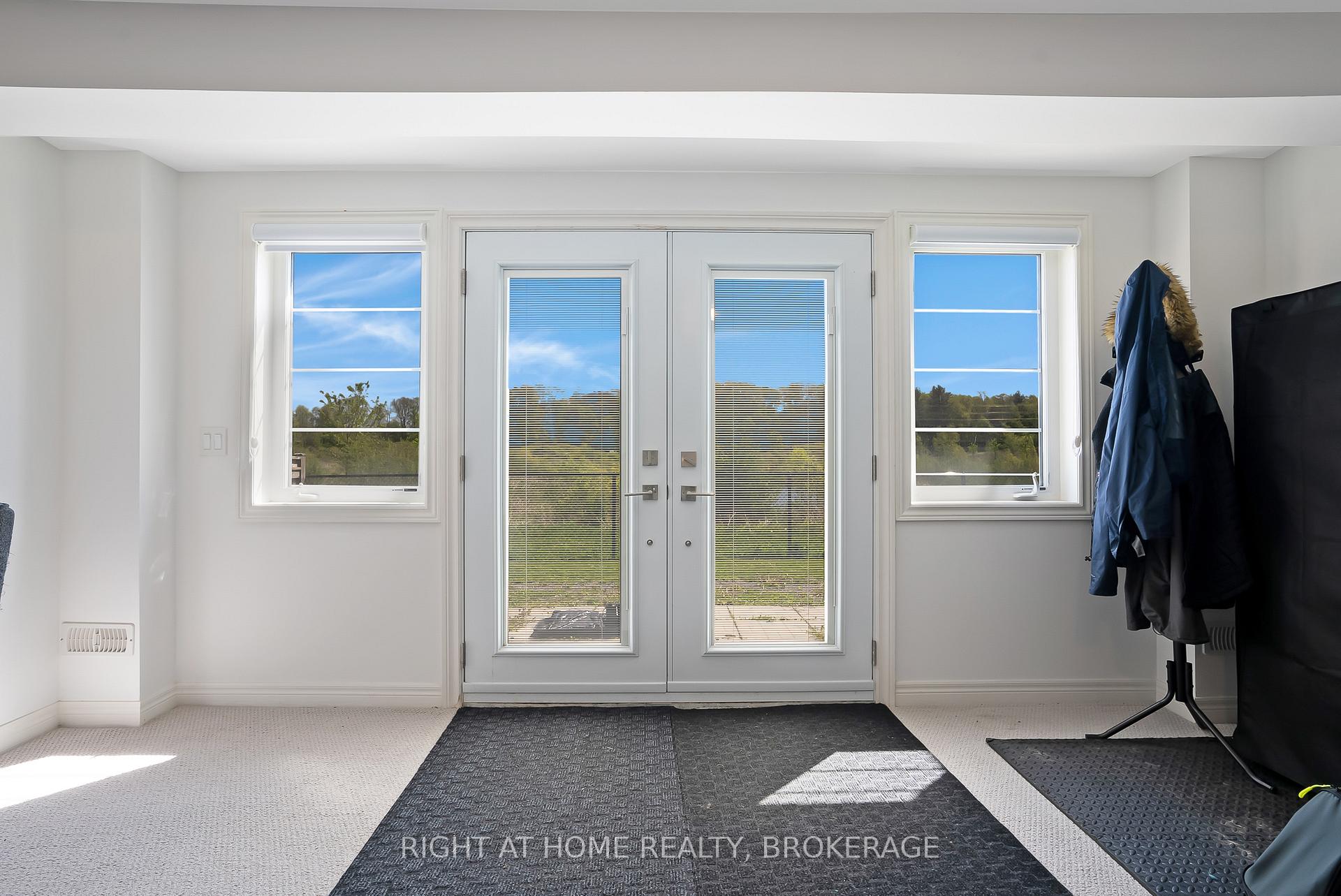 Photo 45 of 19 Robarts Drive, Hamilton, Ancaster — HOMEH