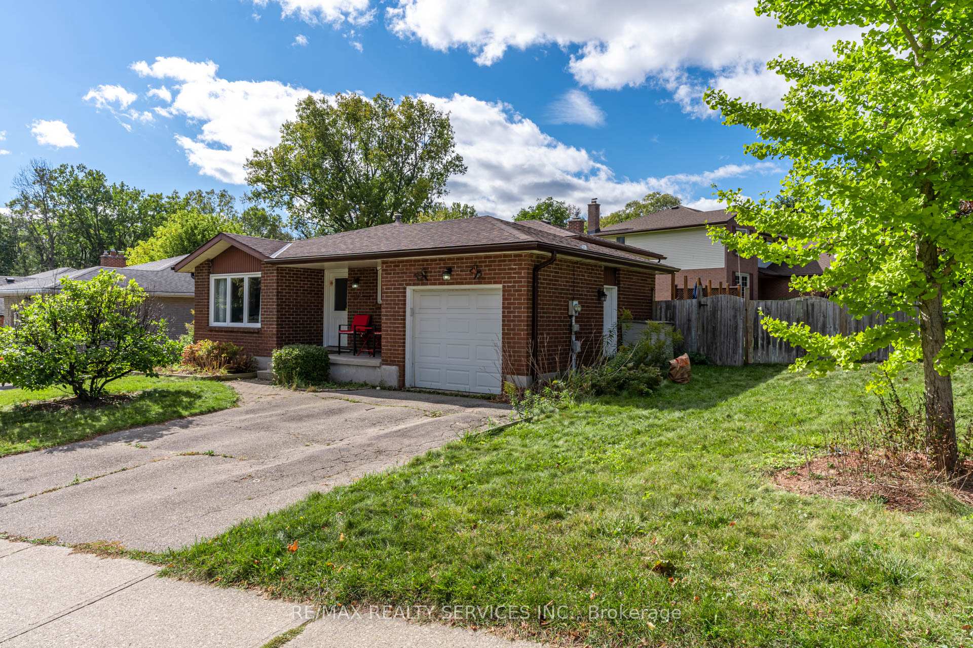 Photo 1 of 109 Biehn Drive, Kitchener — HOMEH