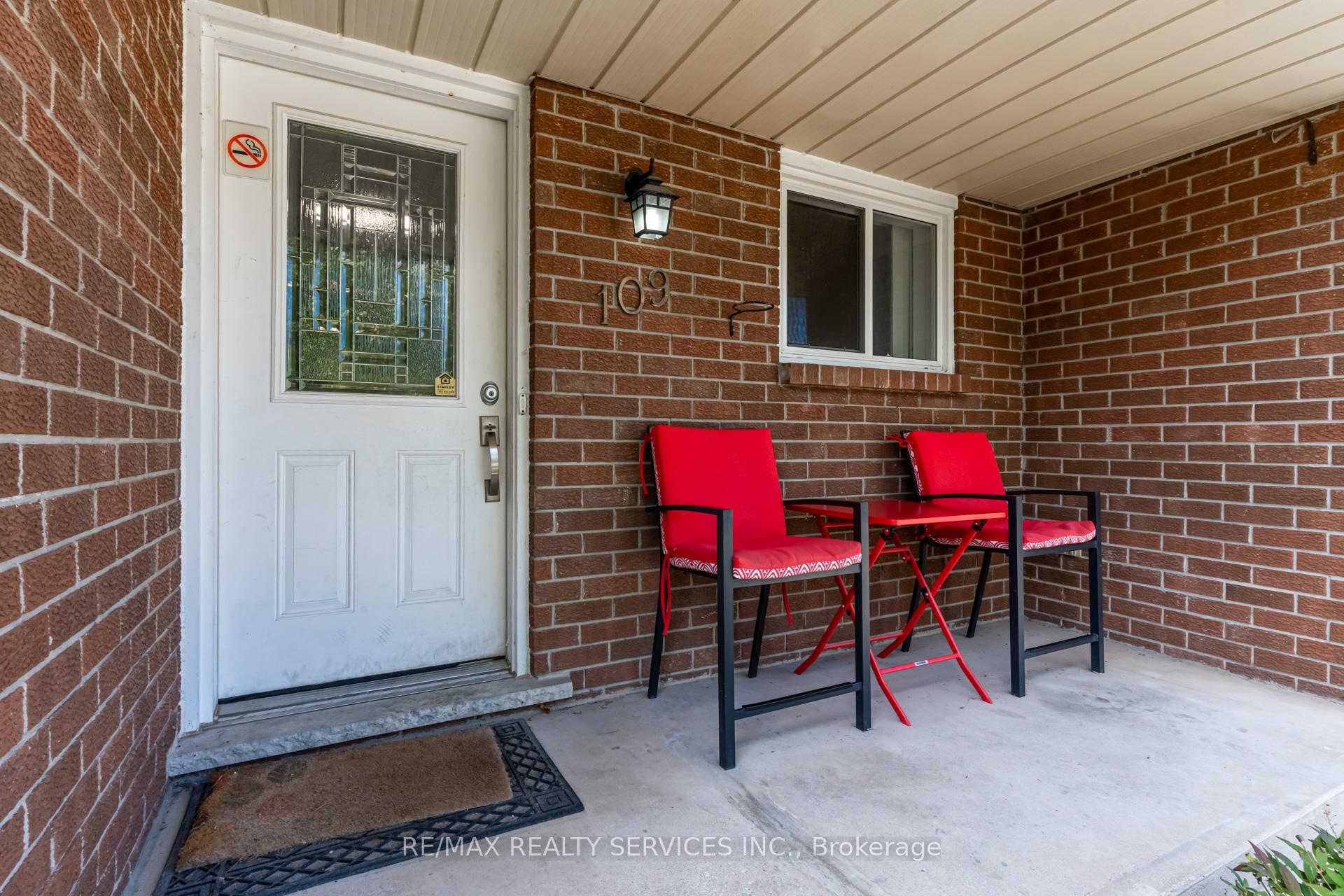 Photo 15 of 109 Biehn Drive, Kitchener — HOMEH