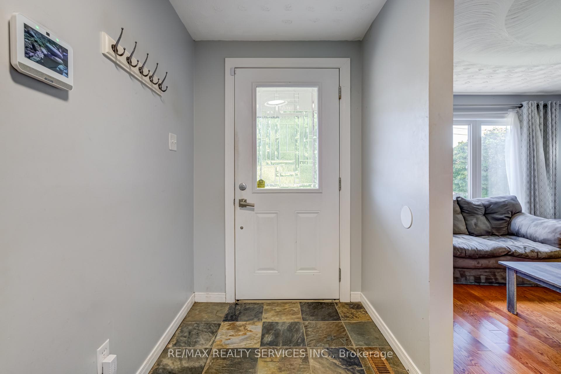 Photo 2 of 109 Biehn Drive, Kitchener — HOMEH