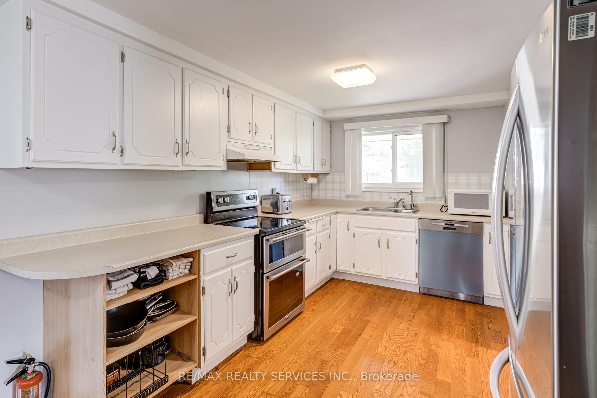 Photo 10 of 109 Biehn Drive, Kitchener — HOMEH