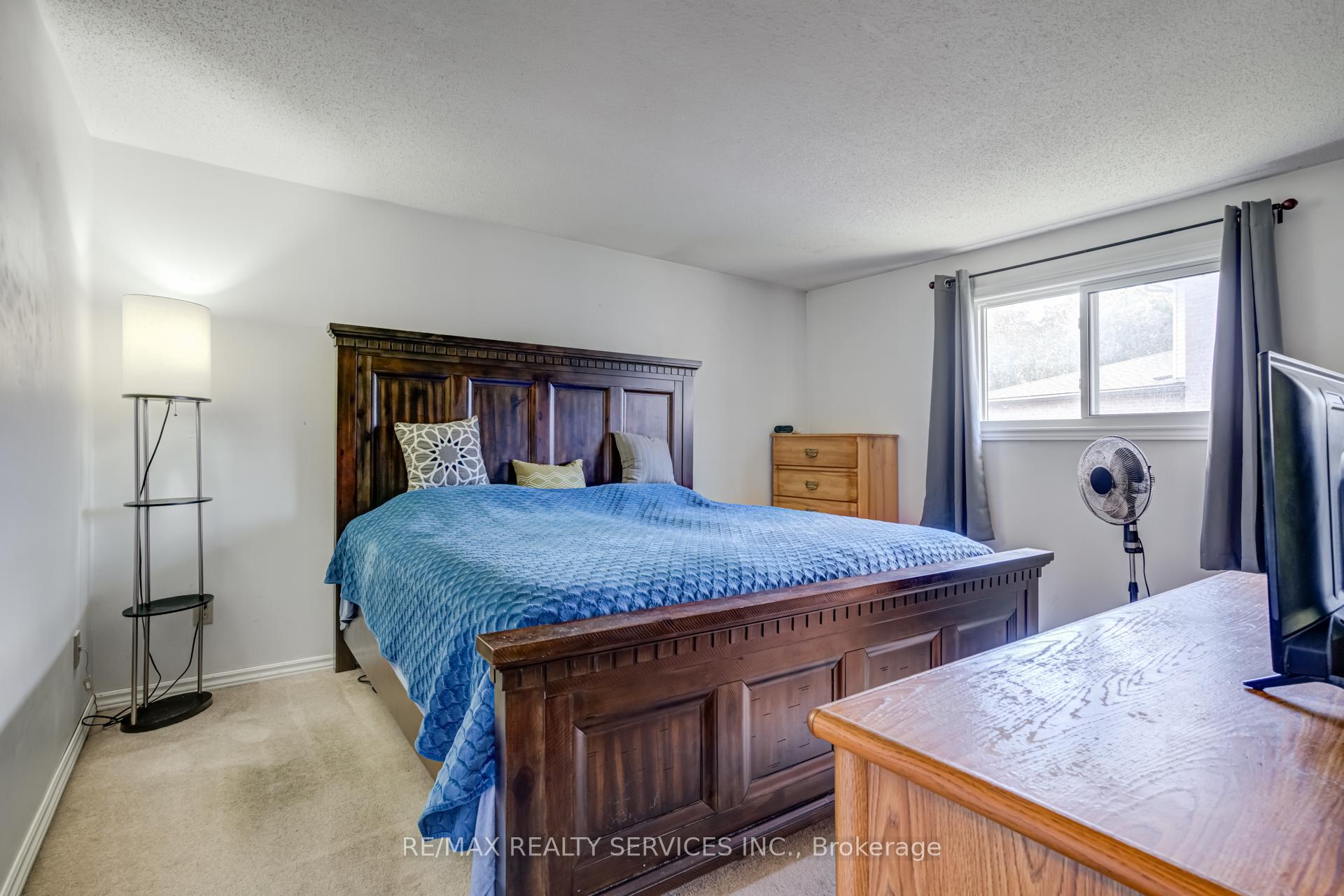 Photo 16 of 109 Biehn Drive, Kitchener — HOMEH
