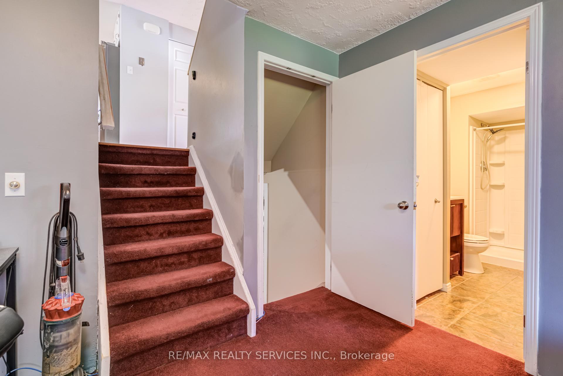 Photo 27 of 109 Biehn Drive, Kitchener — HOMEH