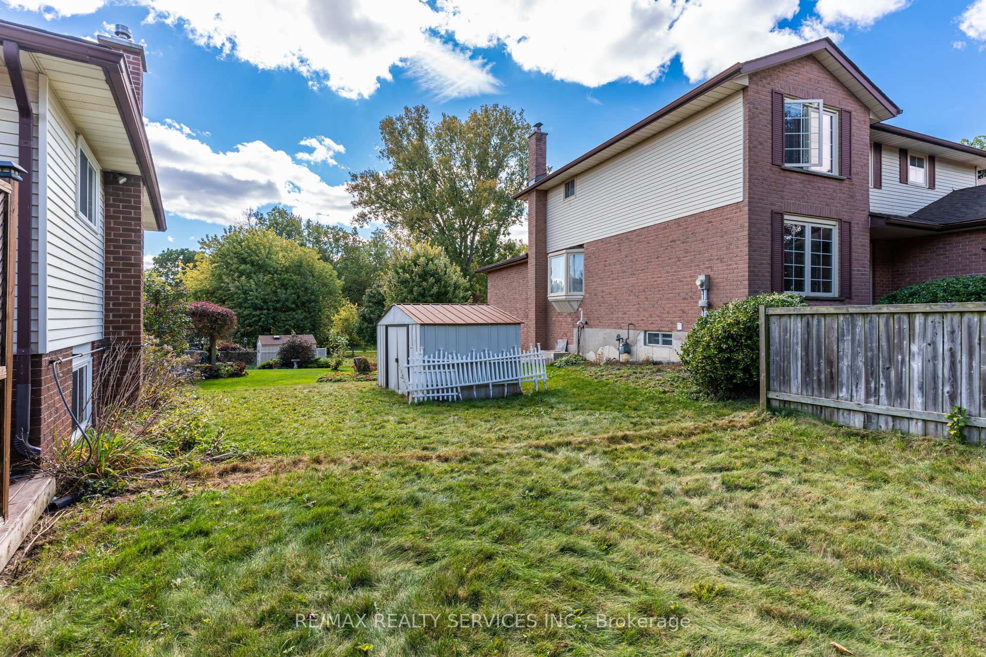 Photo 40 of 109 Biehn Drive, Kitchener — HOMEH