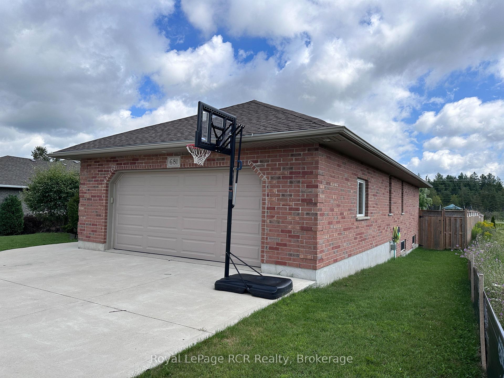 Photo 2 of 681 23rd Avenue, Hanover — HOMEH