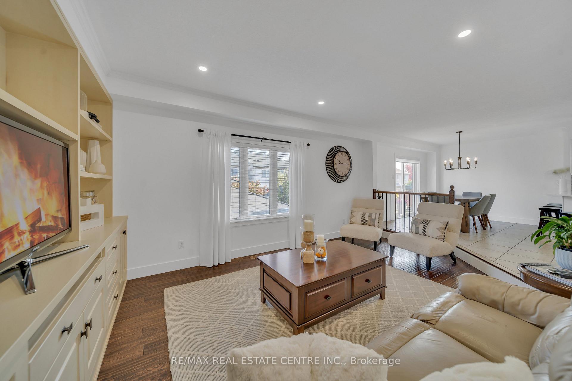 Photo 17 of 15 Yarrow Court, Kitchener — HOMEH