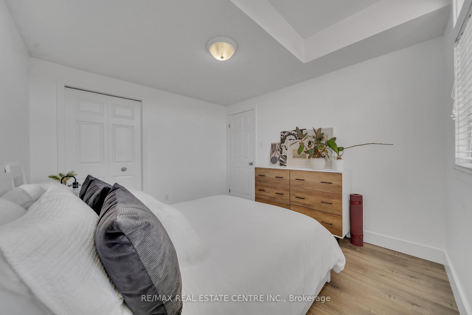 Photo 15 of 15 Yarrow Court, Kitchener — HOMEH