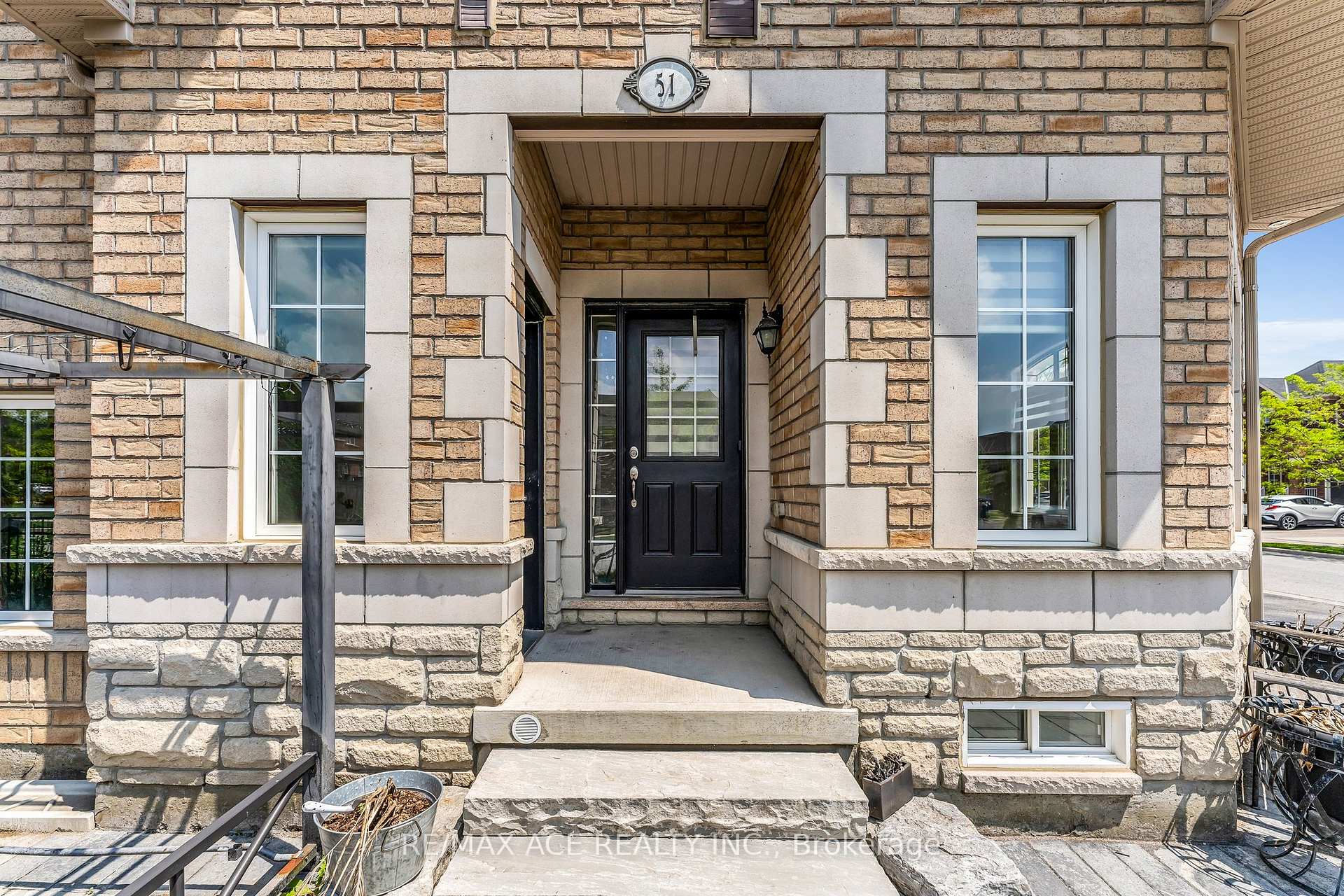 Photo 38 of 51 Long Branch Trail, Brampton, Bram East — HOMEH