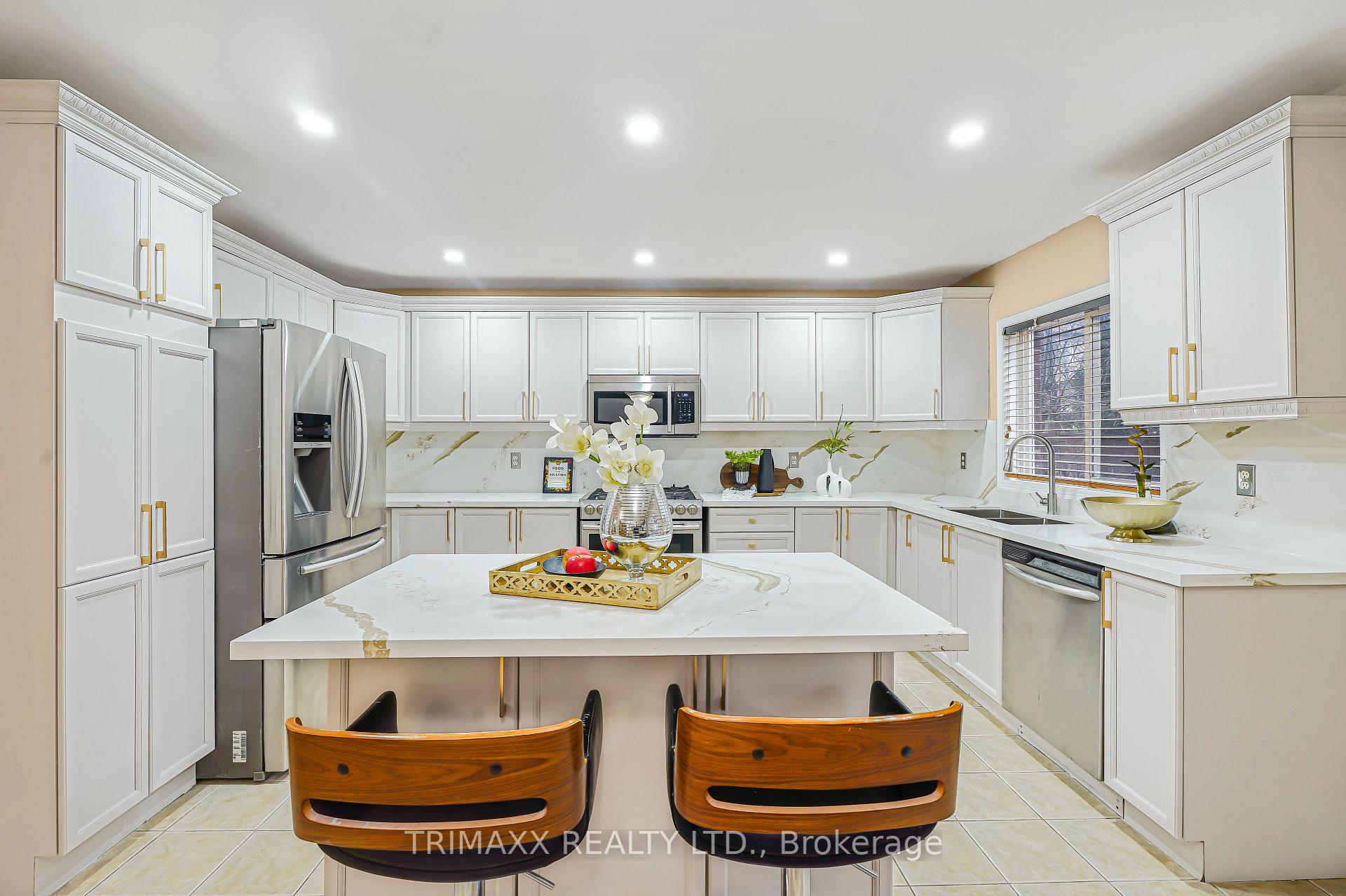 Photo 8 of 3 Turret Crescent, Brampton, Fletcher's Meadow — HOMEH