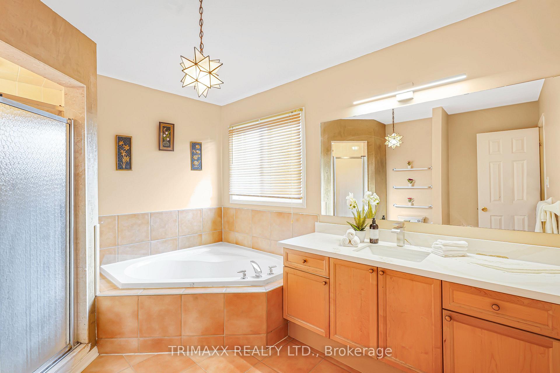 Photo 7 of 3 Turret Crescent, Brampton, Fletcher's Meadow — HOMEH
