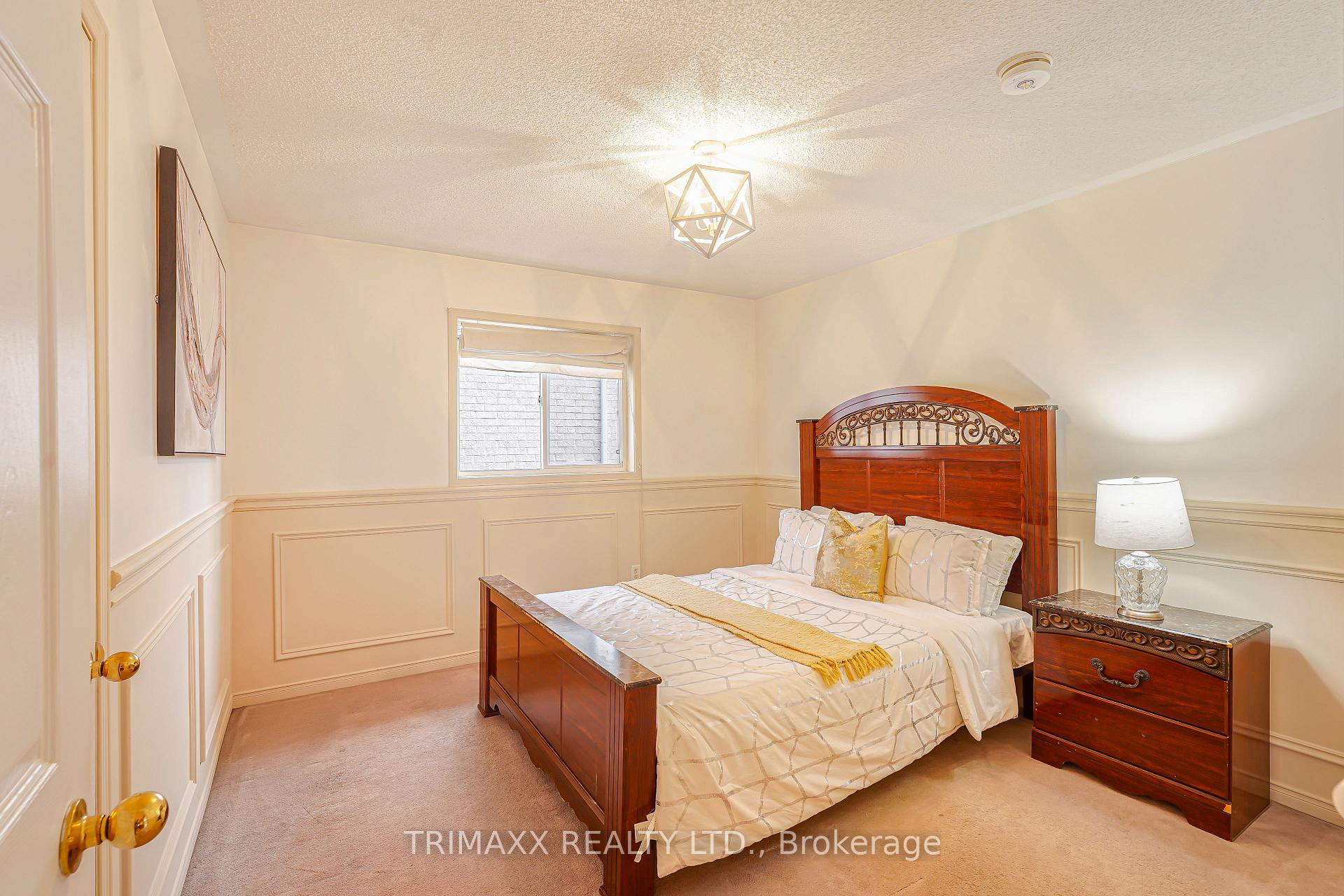 Photo 9 of 3 Turret Crescent, Brampton, Fletcher's Meadow — HOMEH