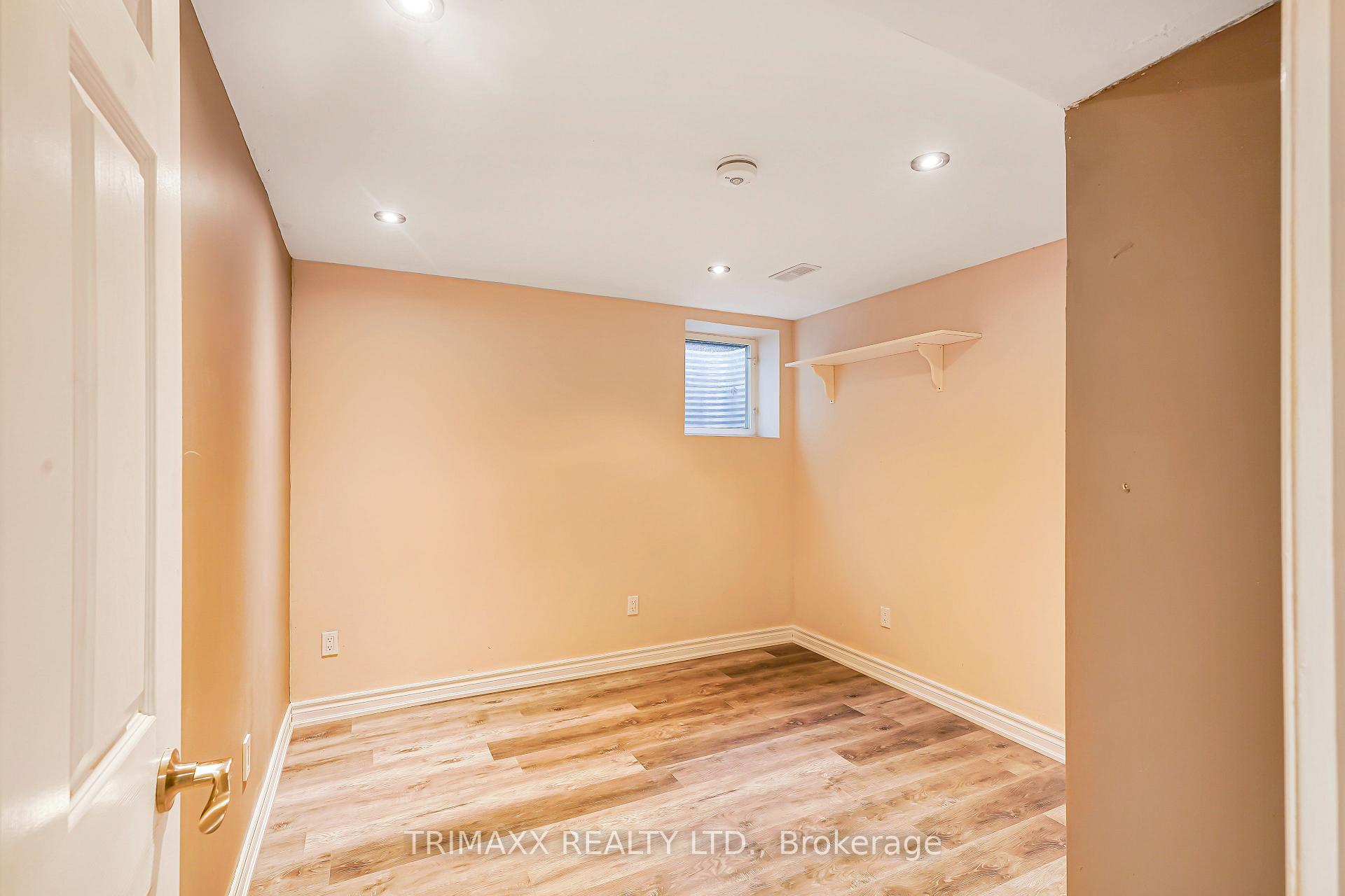 Photo 28 of 3 Turret Crescent, Brampton, Fletcher's Meadow — HOMEH