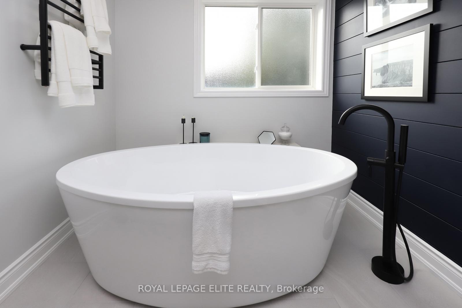 Photo 12 of 5329 Roadside Way, Mississauga, Churchill Meadows — HOMEH