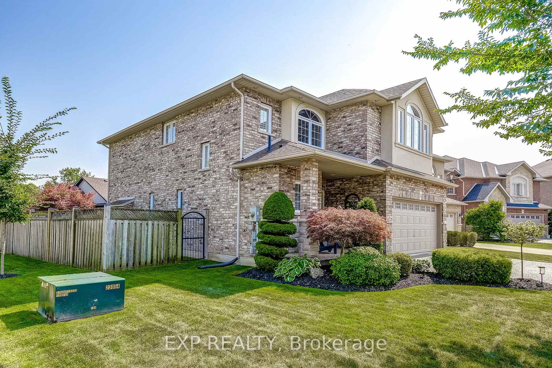 Photo 8 of 3 Cowper Court, Hamilton, Dundas — HOMEH