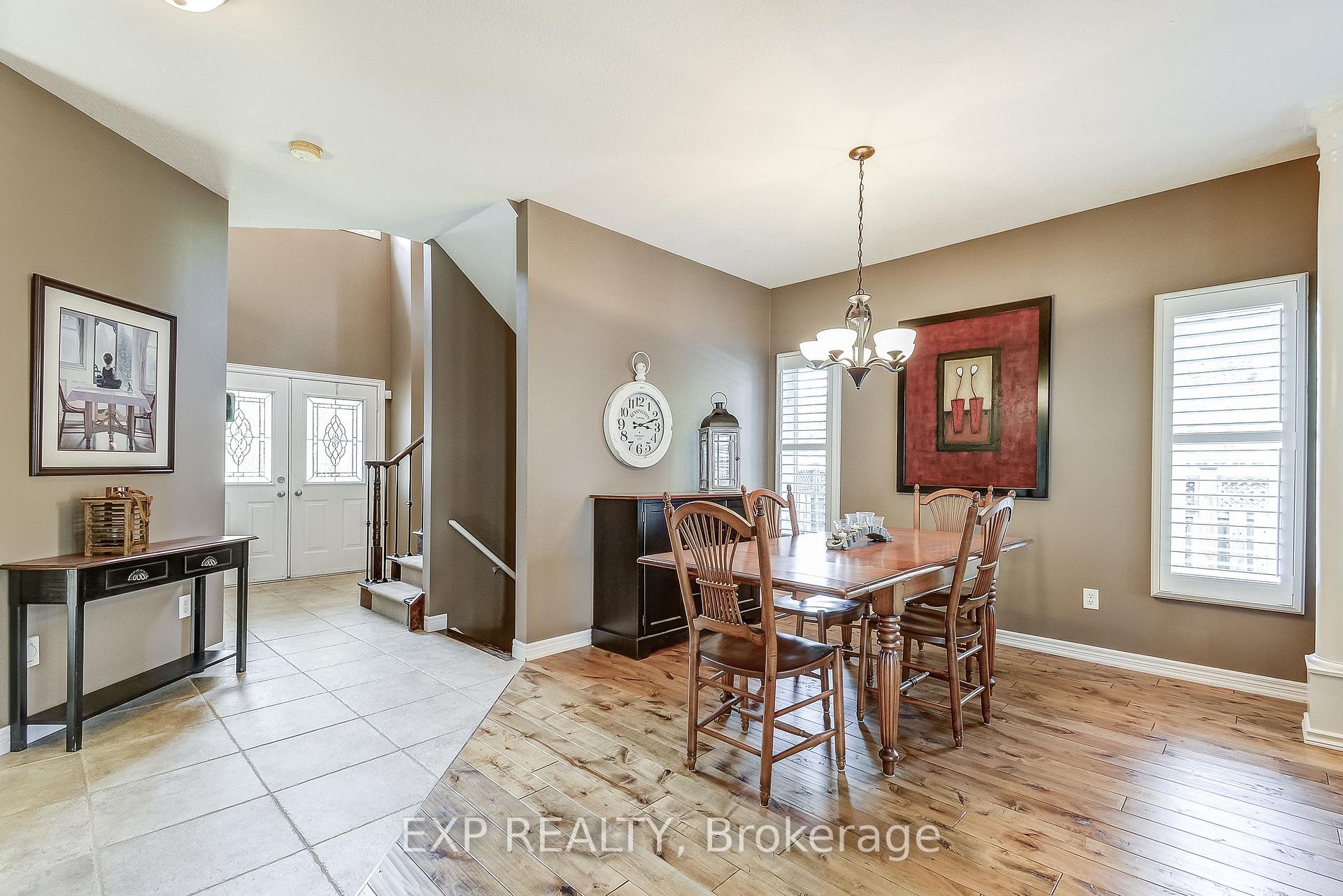 Photo 5 of 3 Cowper Court, Hamilton, Dundas — HOMEH