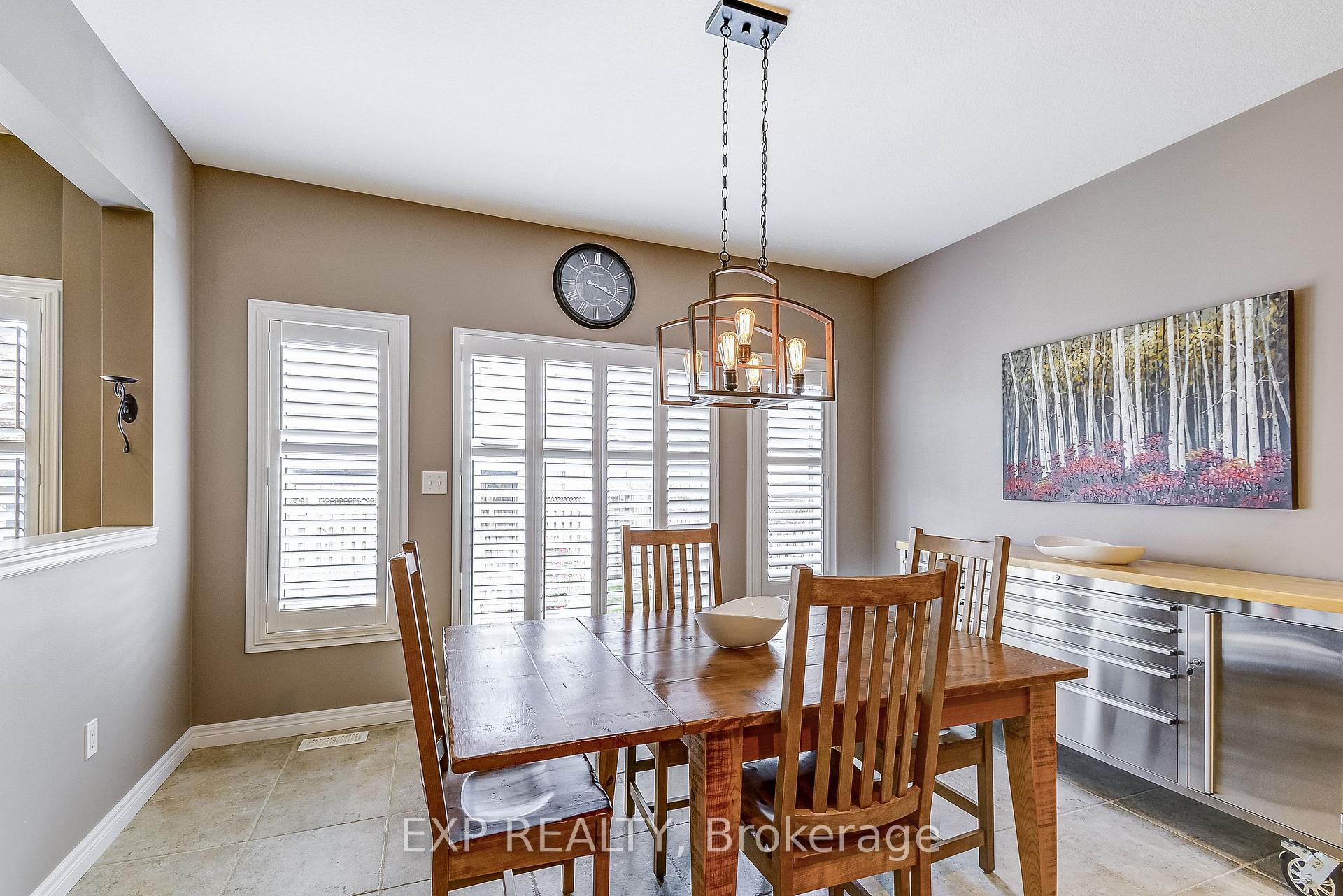 Photo 10 of 3 Cowper Court, Hamilton, Dundas — HOMEH