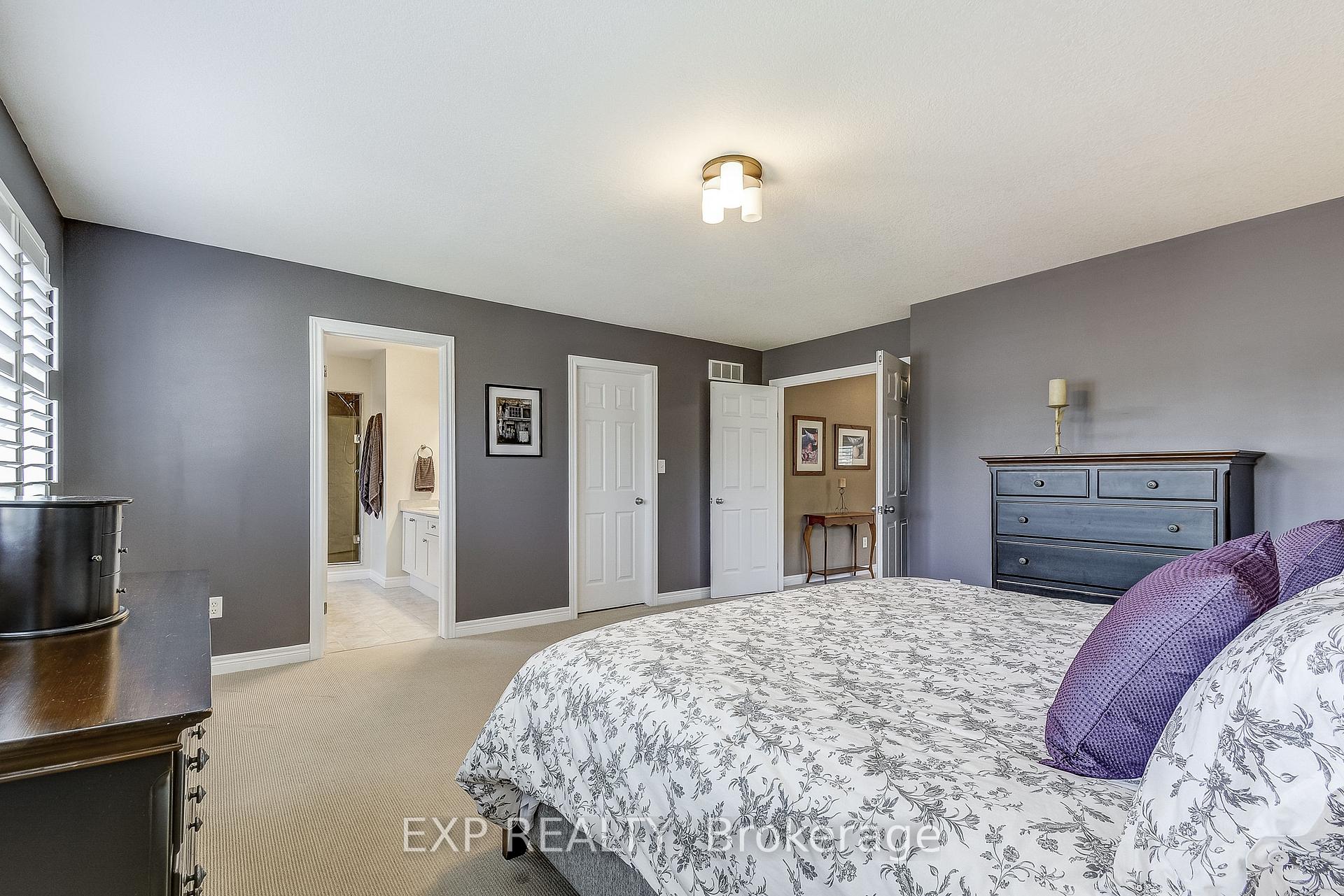 Photo 6 of 3 Cowper Court, Hamilton, Dundas — HOMEH