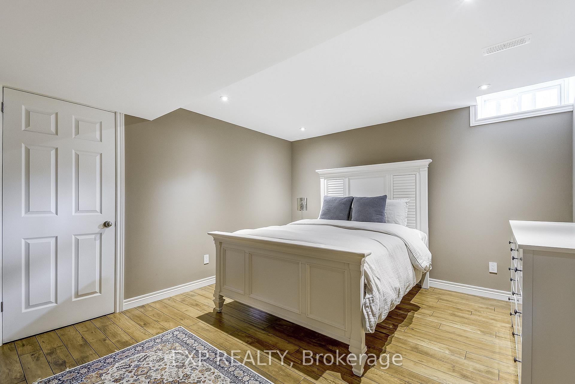 Photo 16 of 3 Cowper Court, Hamilton, Dundas — HOMEH