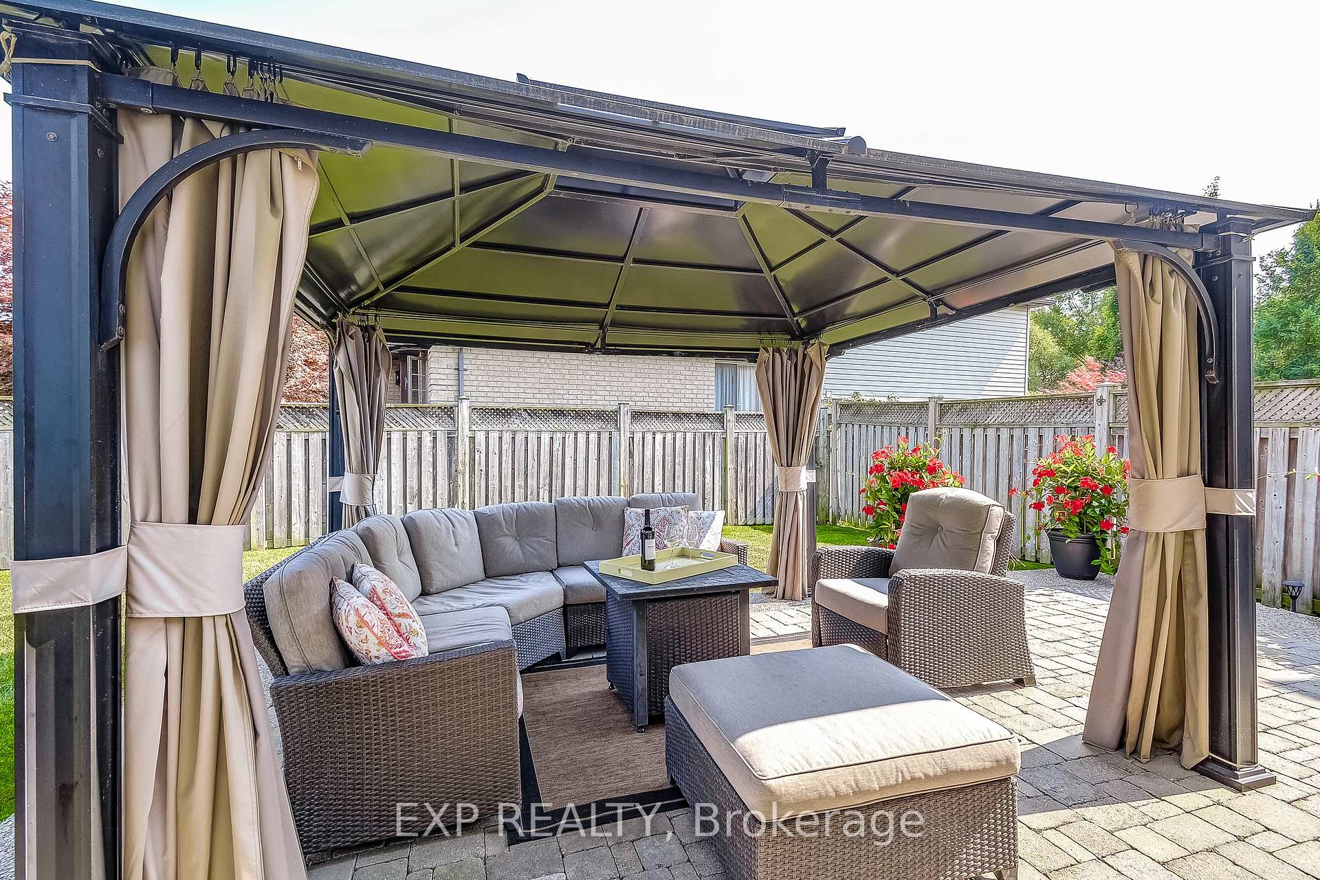 Photo 21 of 3 Cowper Court, Hamilton, Dundas — HOMEH
