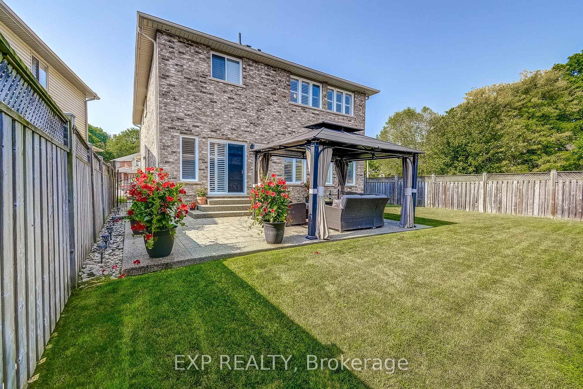 Photo 24 of 3 Cowper Court, Hamilton, Dundas — HOMEH