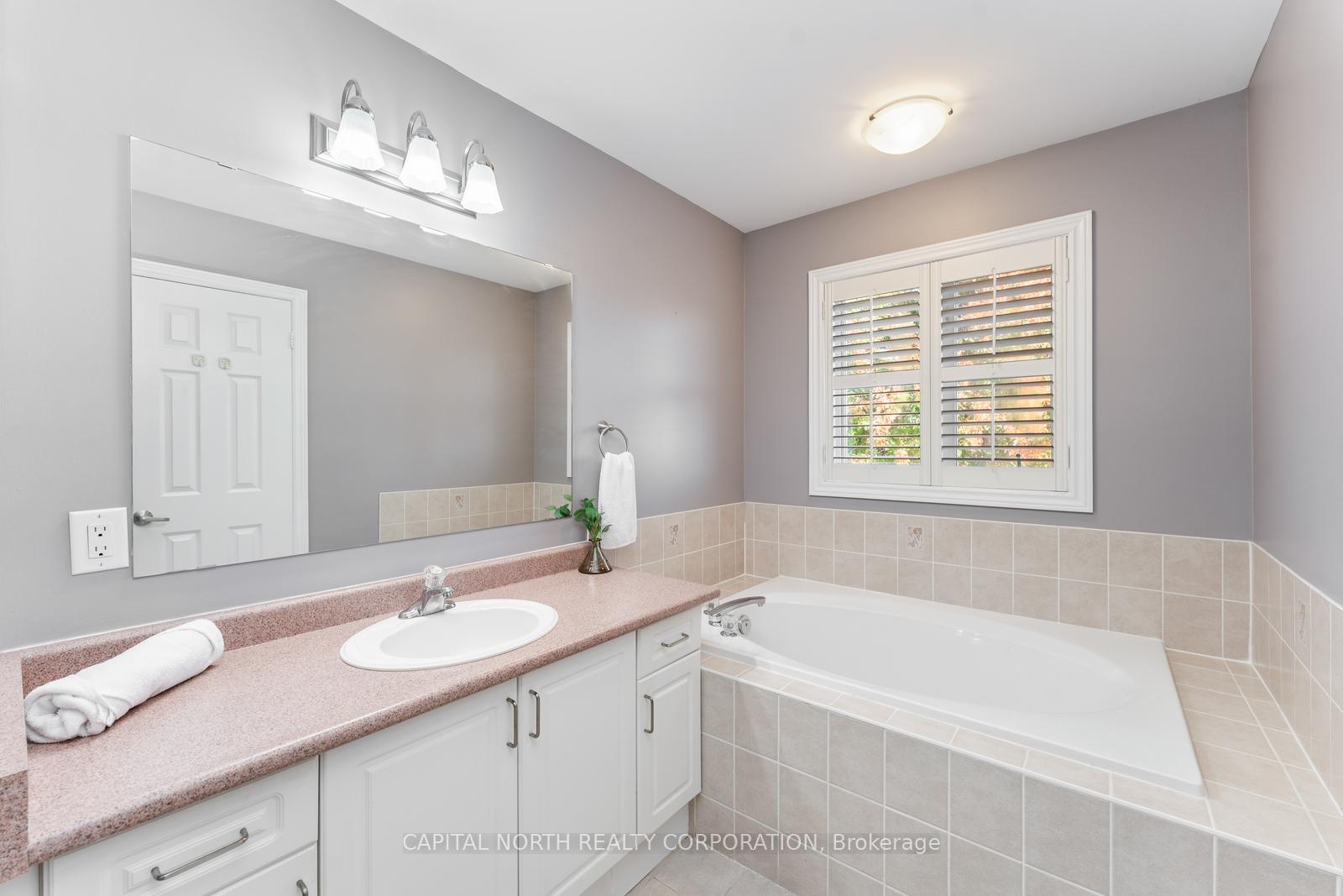 Photo 35 of 247 Terra Road, Vaughan, East Woodbridge — HOMEH