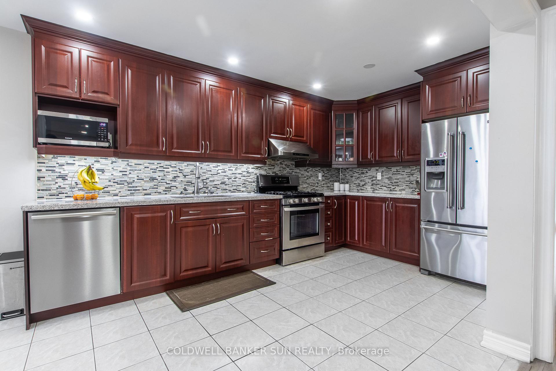 Photo 6 of 17 Flatfield Way, Brampton, Bram East — HOMEH
