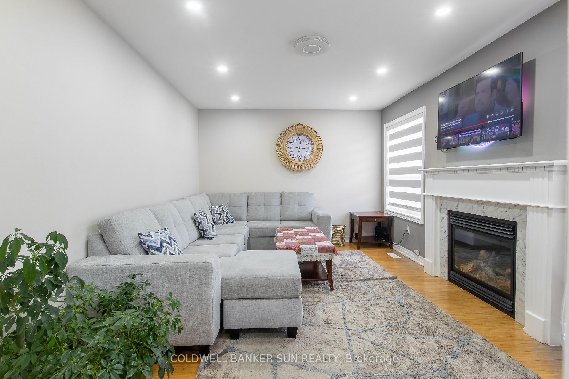 Photo 4 of 17 Flatfield Way, Brampton, Bram East — HOMEH