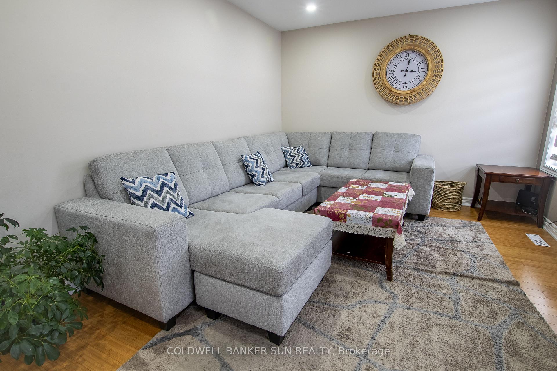 Photo 2 of 17 Flatfield Way, Brampton, Bram East — HOMEH