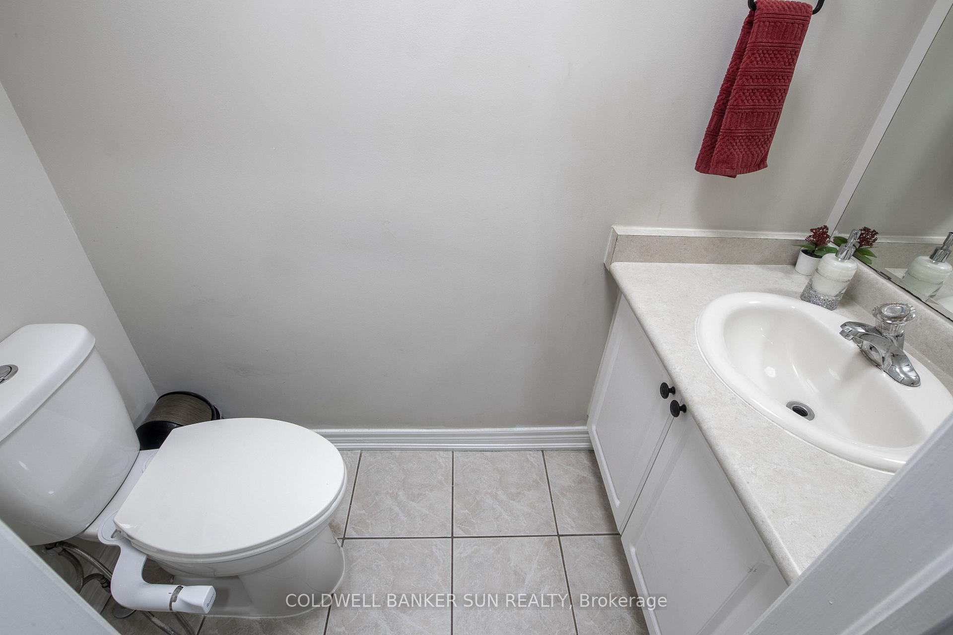 Photo 5 of 17 Flatfield Way, Brampton, Bram East — HOMEH
