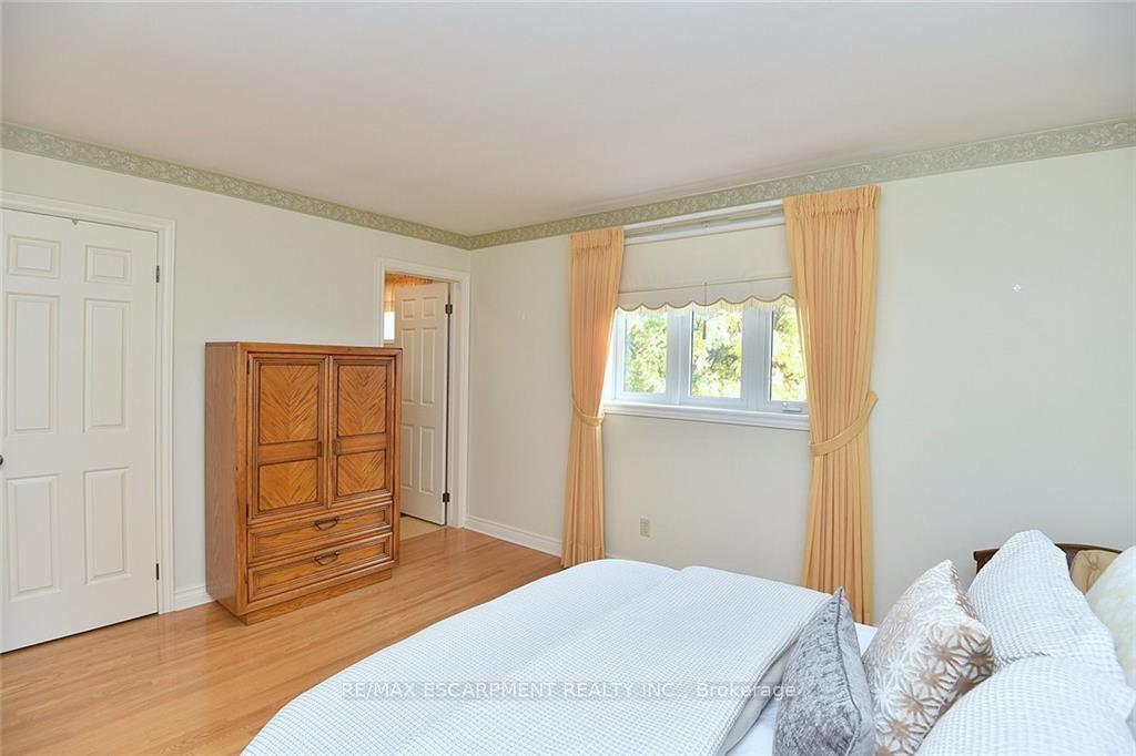 Photo 27 of 49 Nellida Crescent, Hamilton, Gurnett — HOMEH