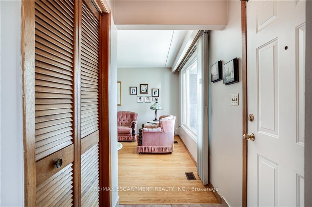 Photo 13 of 49 Anson Avenue, Hamilton, Lisgar — HOMEH