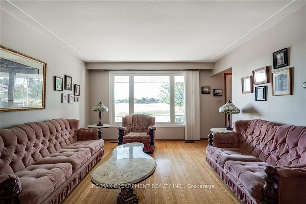 Photo 6 of 49 Anson Avenue, Hamilton, Lisgar — HOMEH