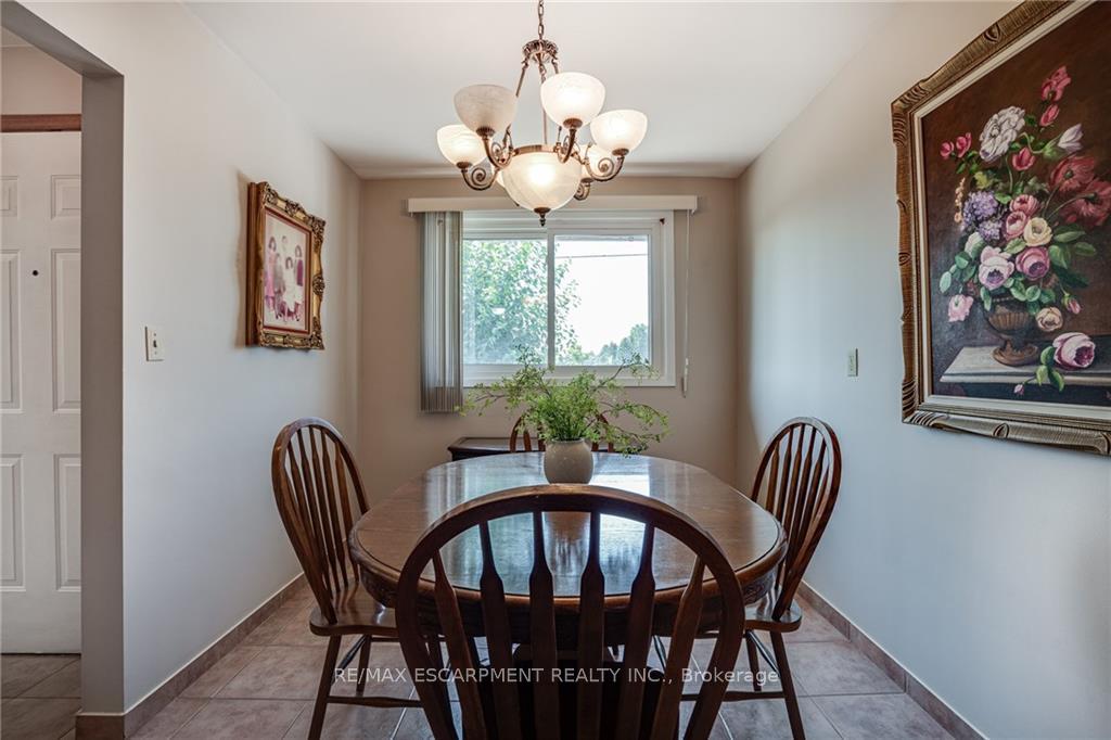 Photo 9 of 49 Anson Avenue, Hamilton, Lisgar — HOMEH